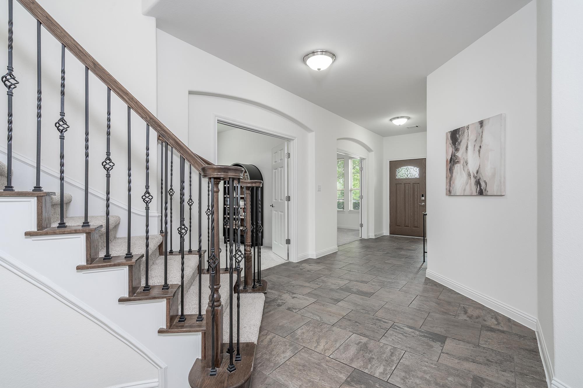 2733 Diego DR