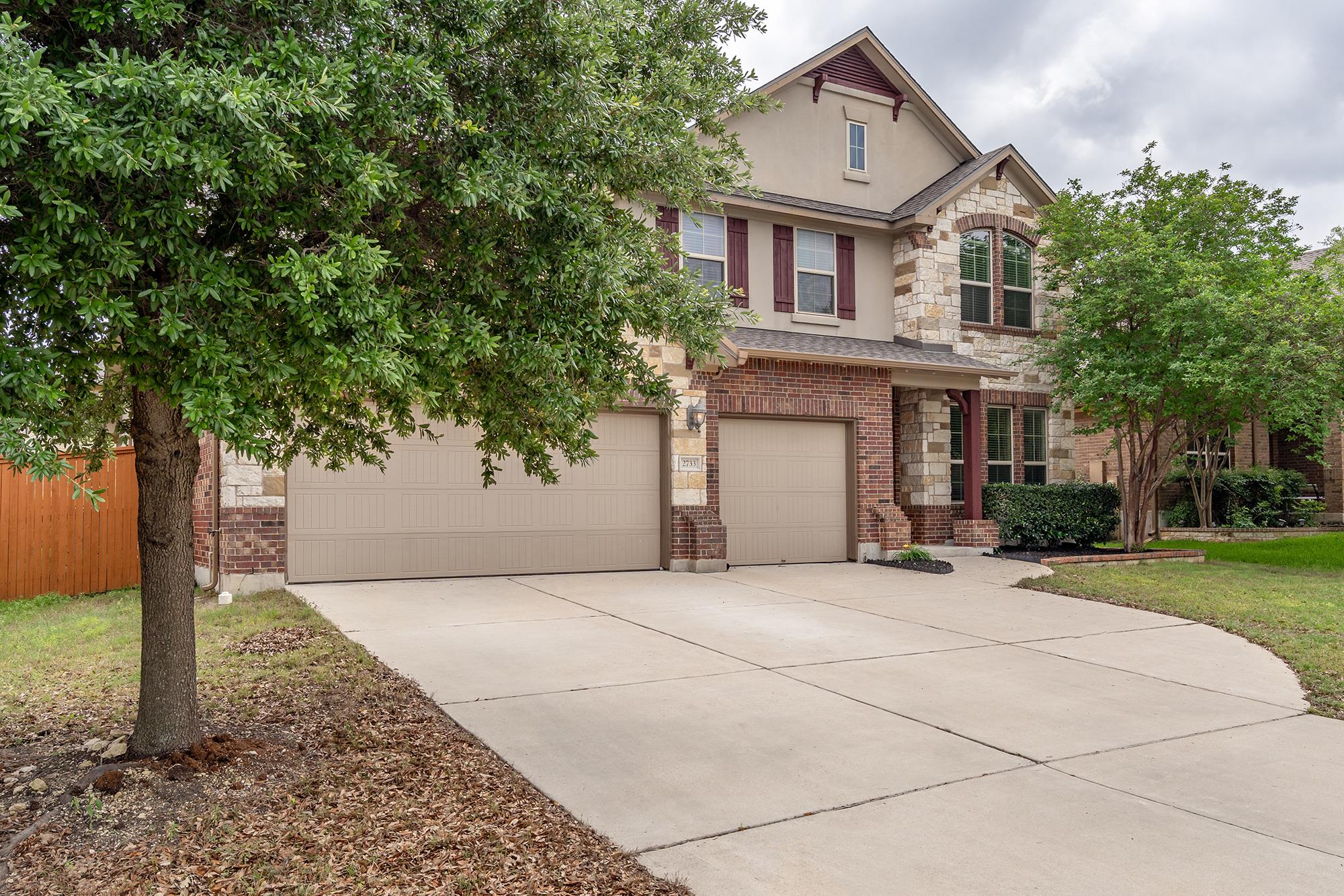 2733 Diego DR