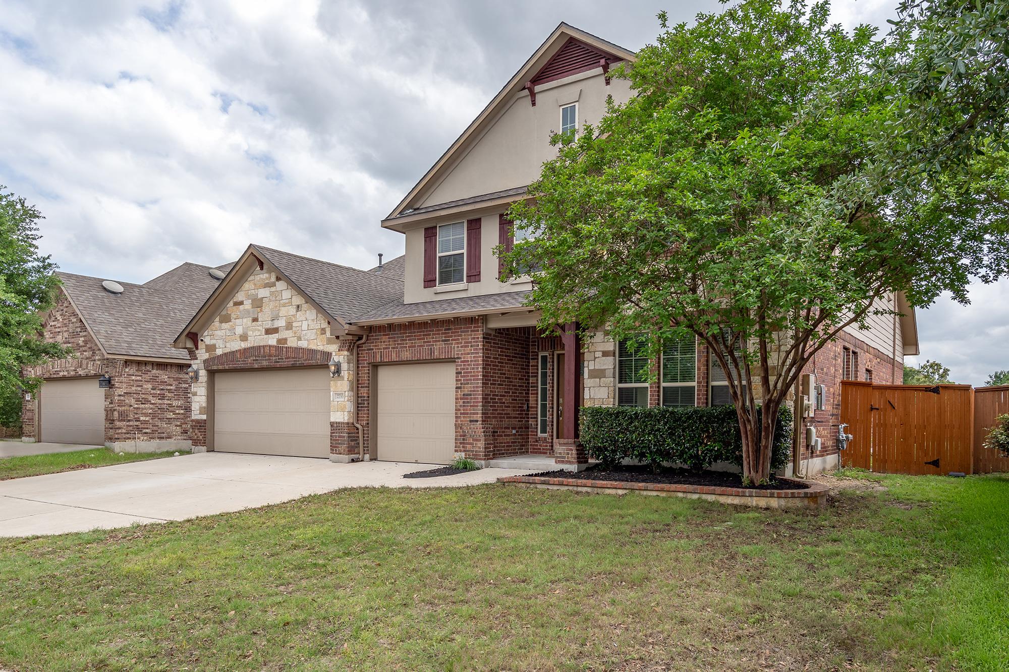 2733 Diego DR