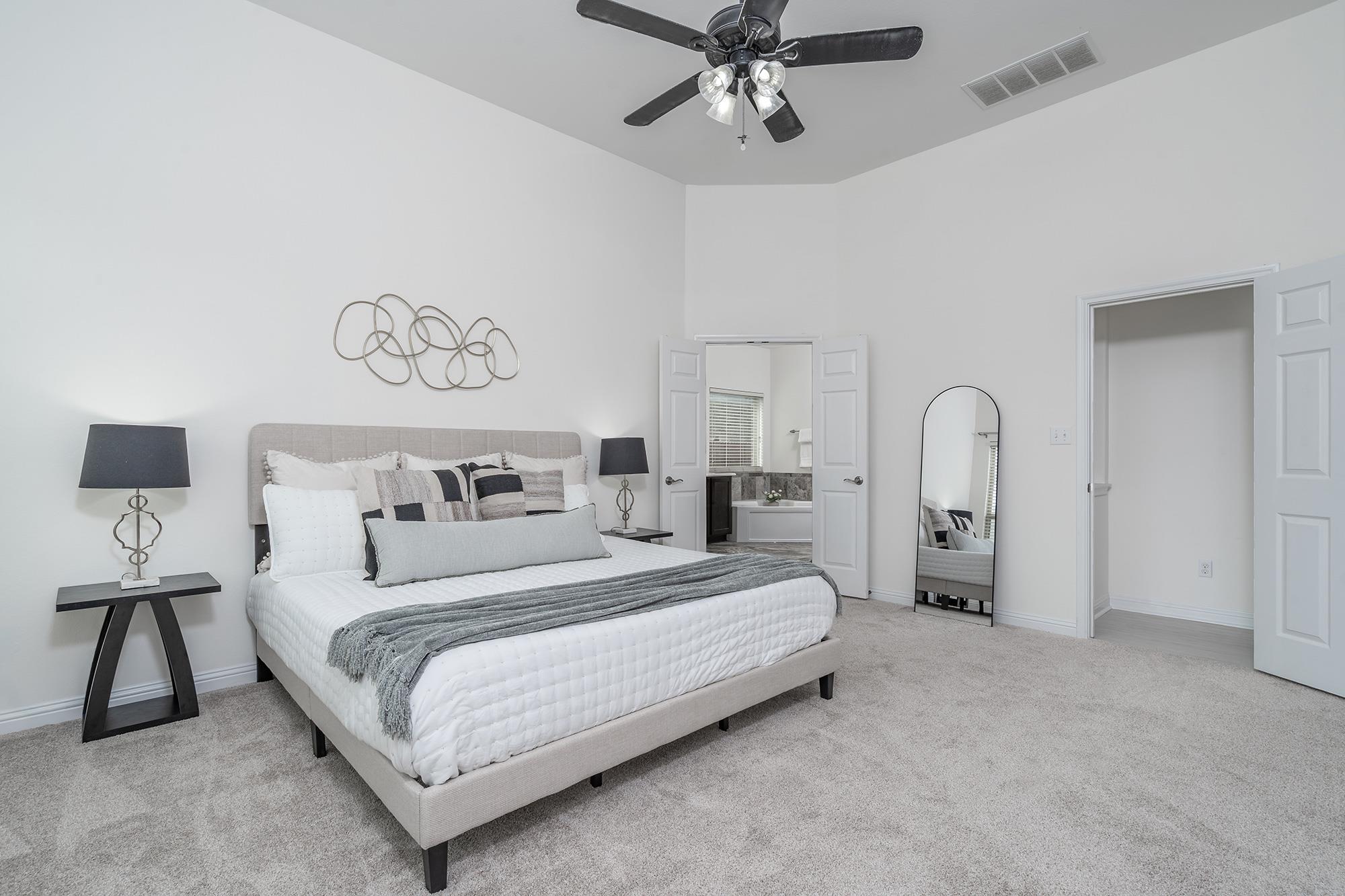 2733 Diego DR