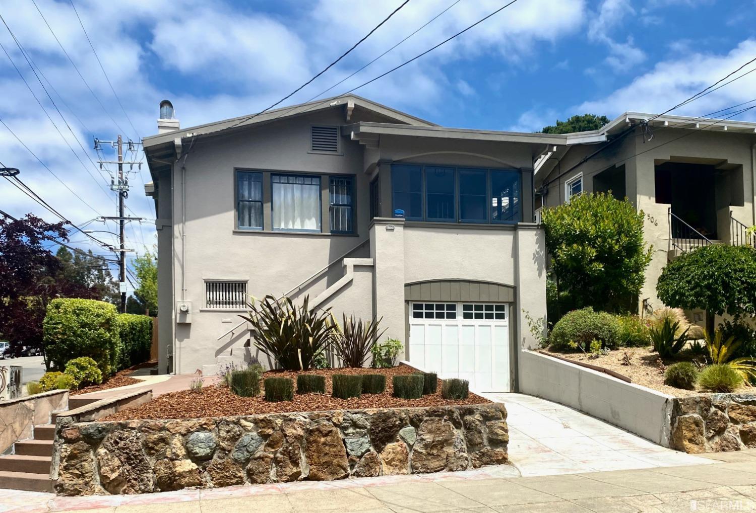 500 E 19th Street