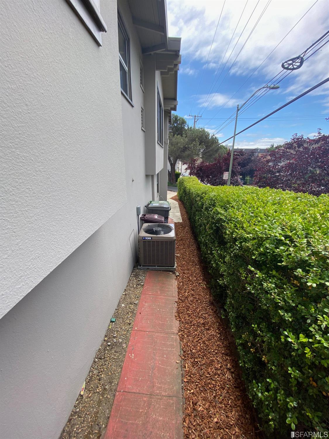 500 E 19th Street