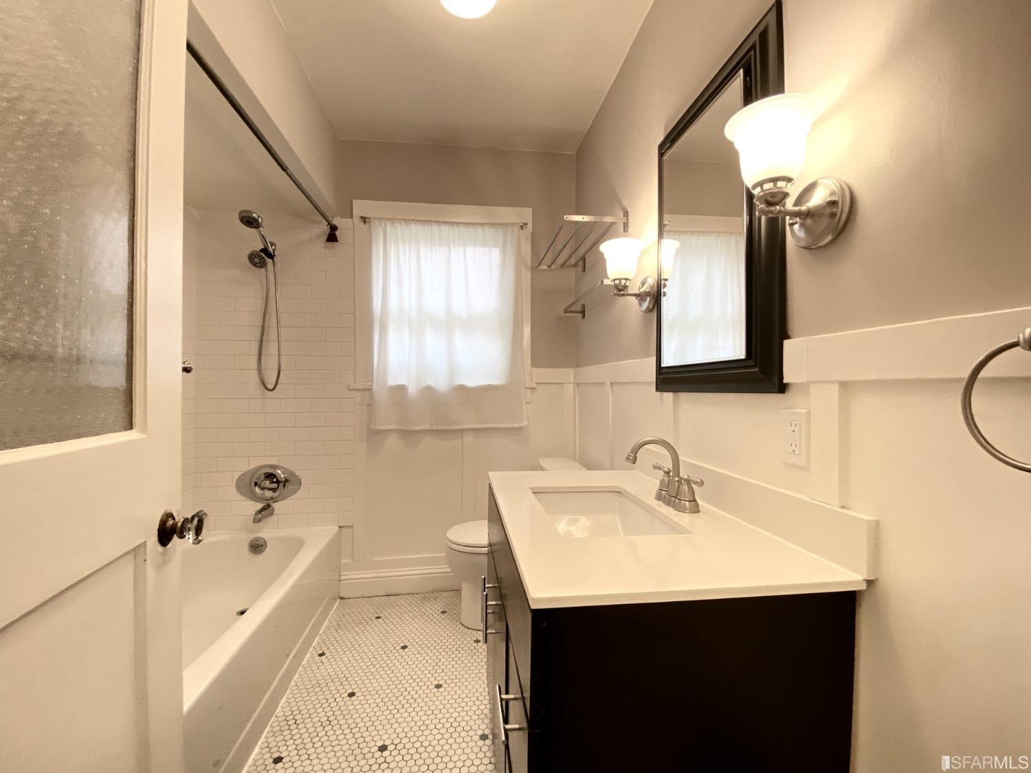 500 E 19th Street