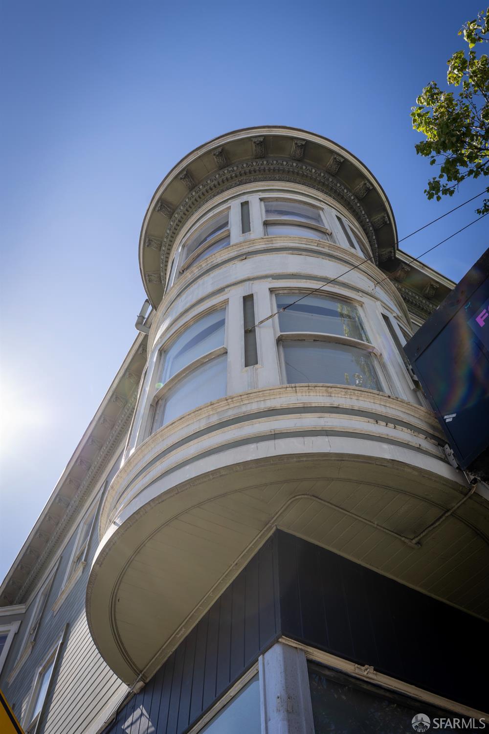 3201 Mission Street