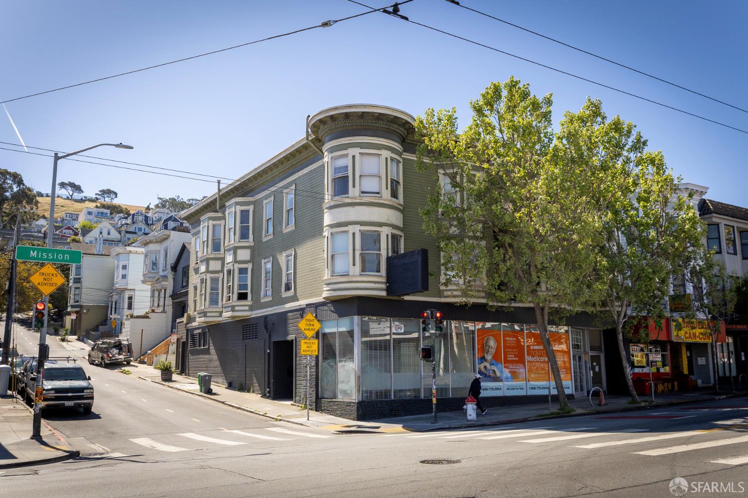 3201 Mission Street