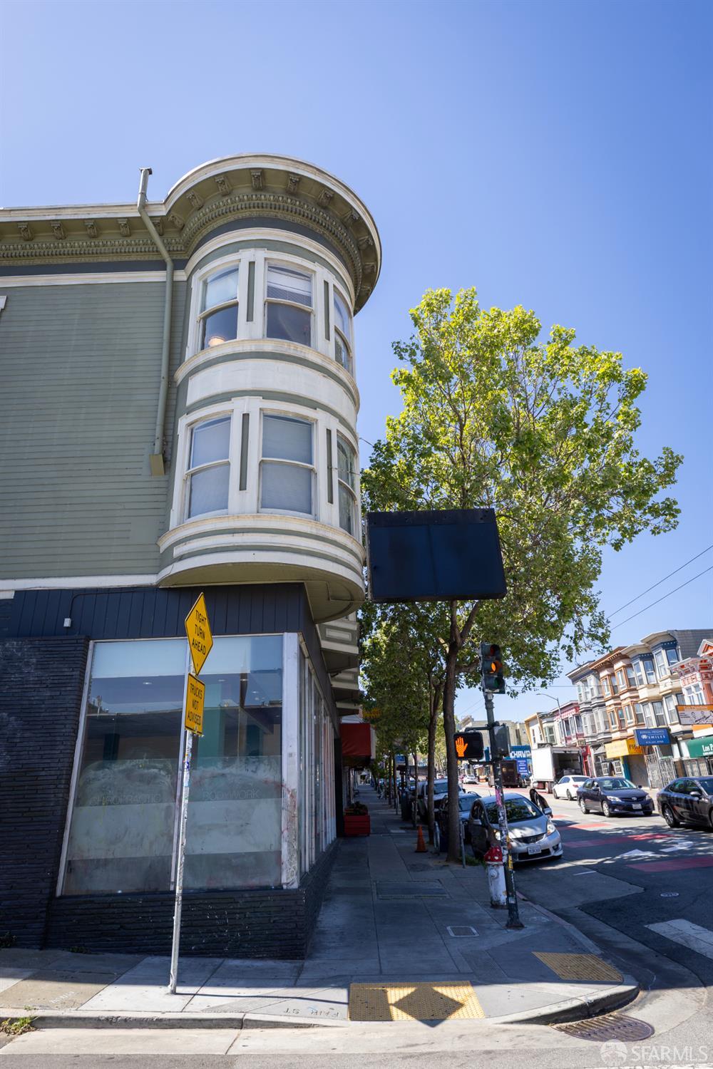 3201 Mission Street