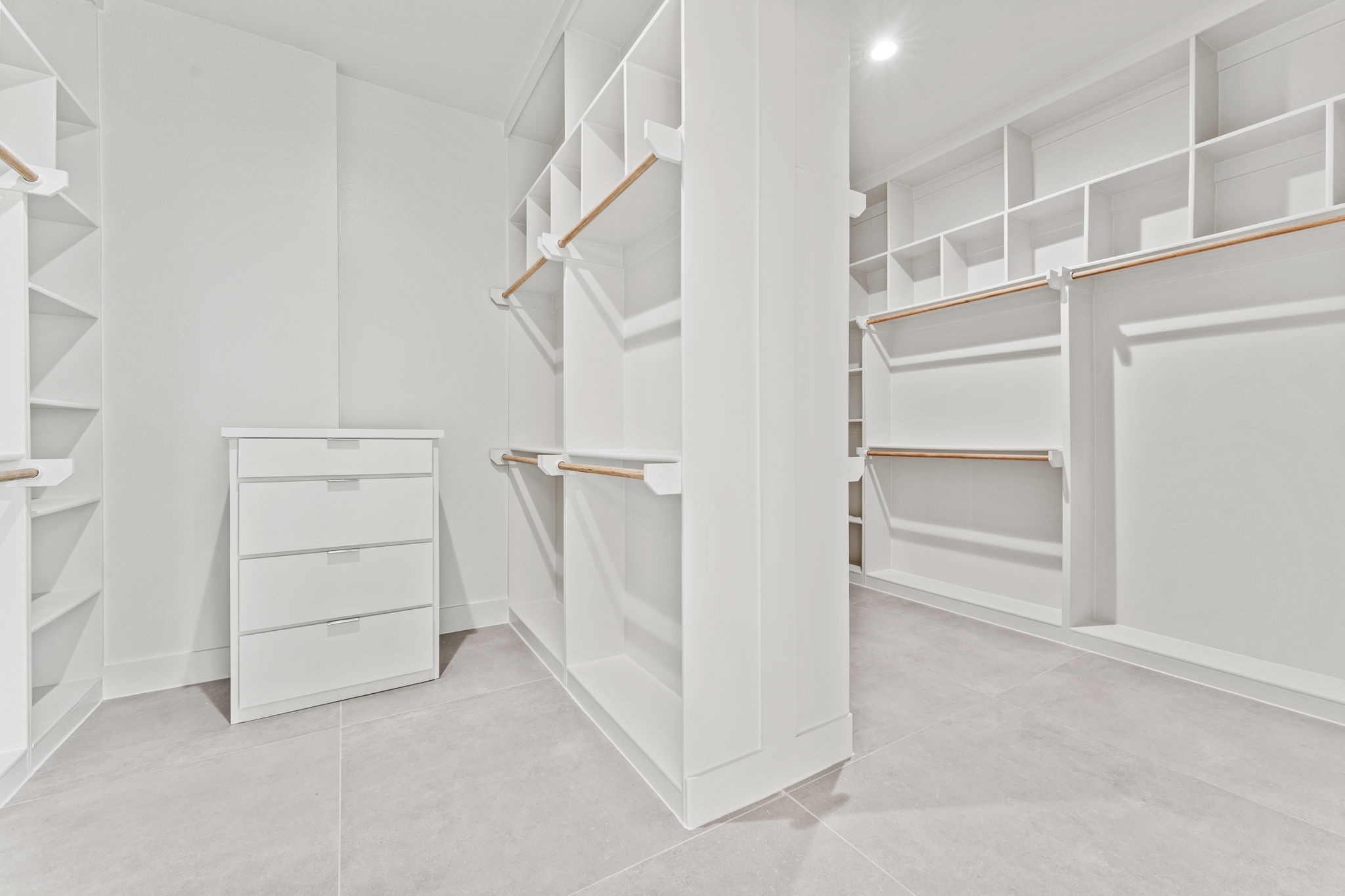 437 Whispering Way