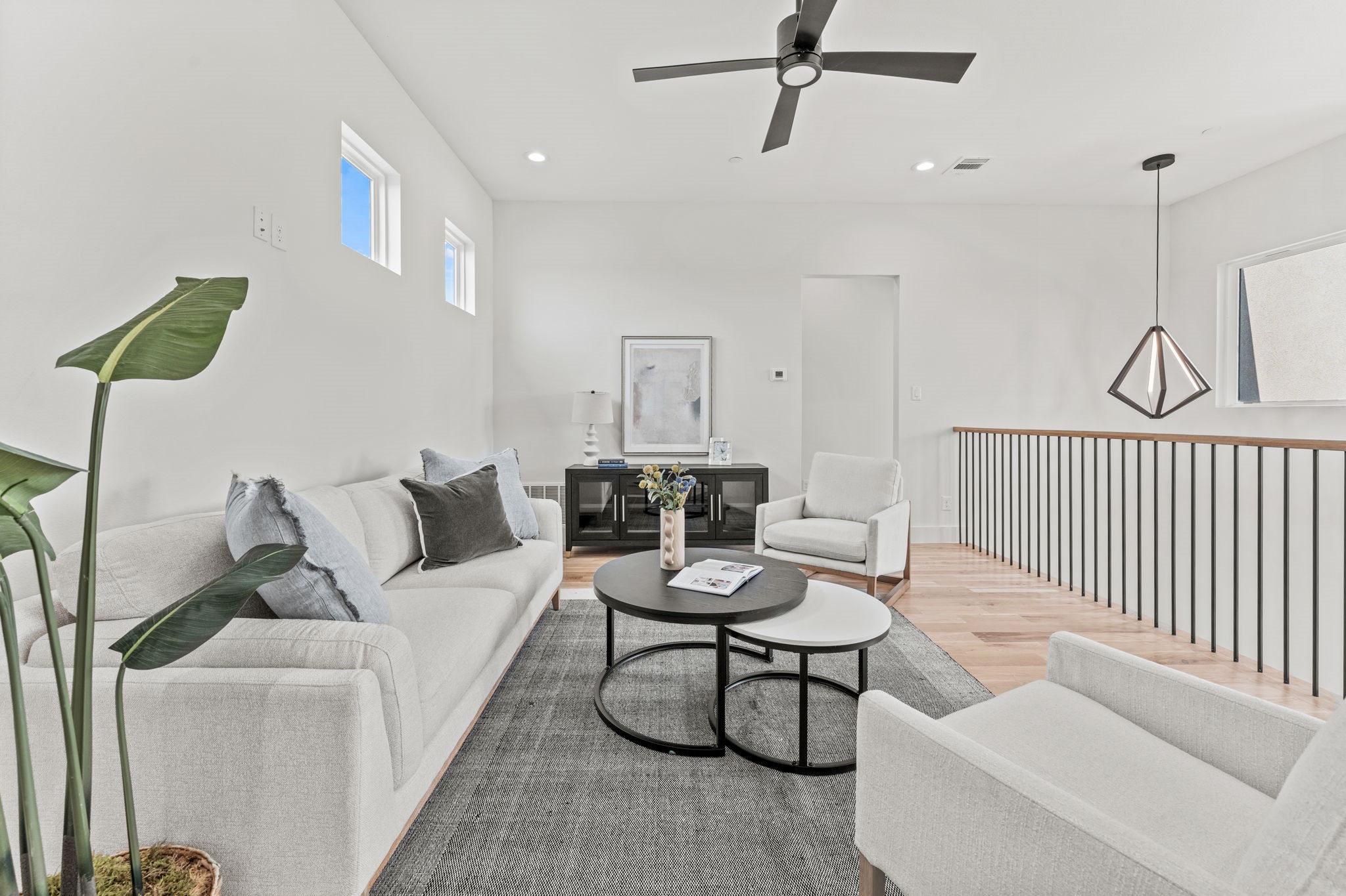 437 Whispering Way