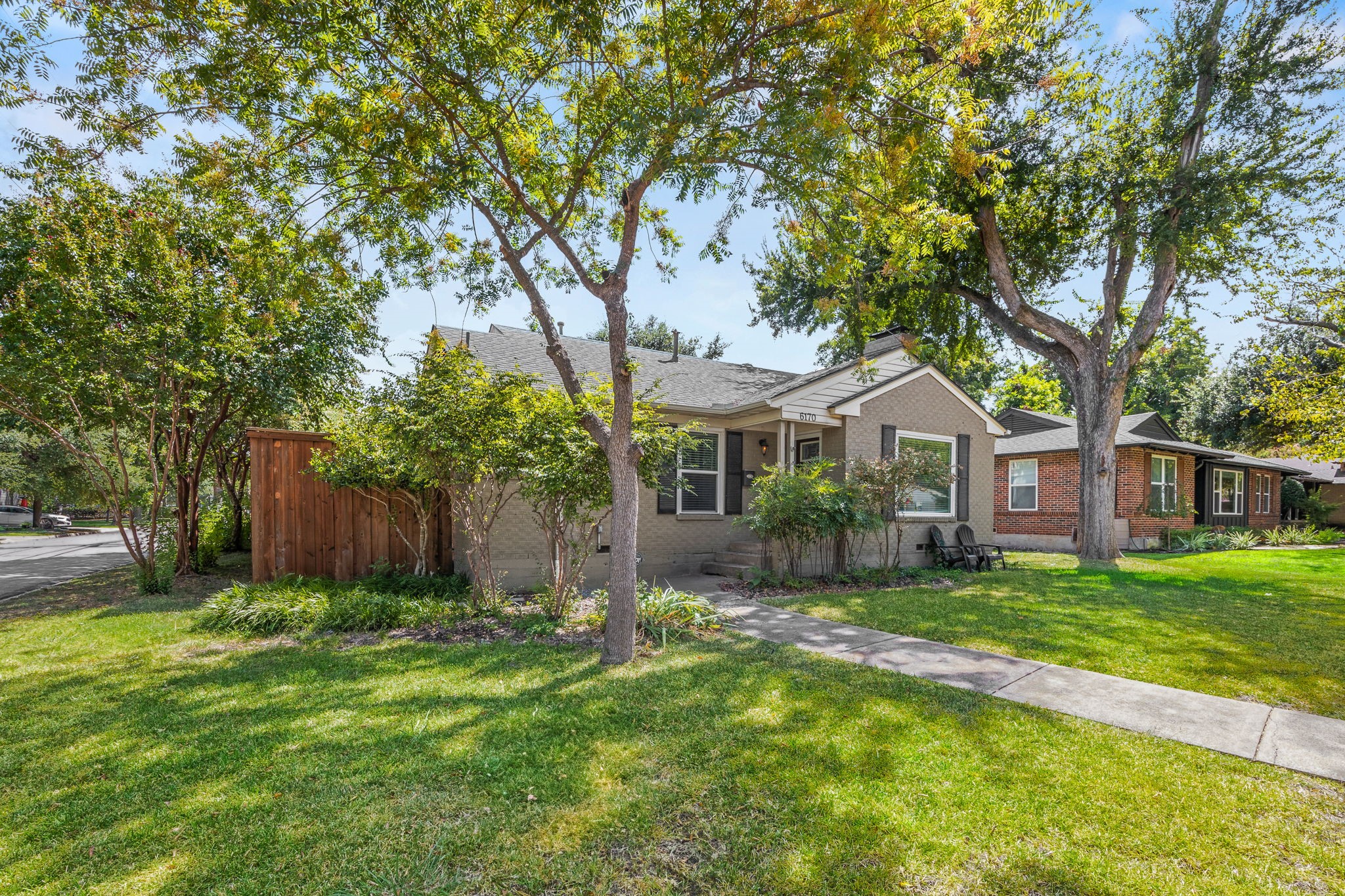 6170 Ravendale Lane