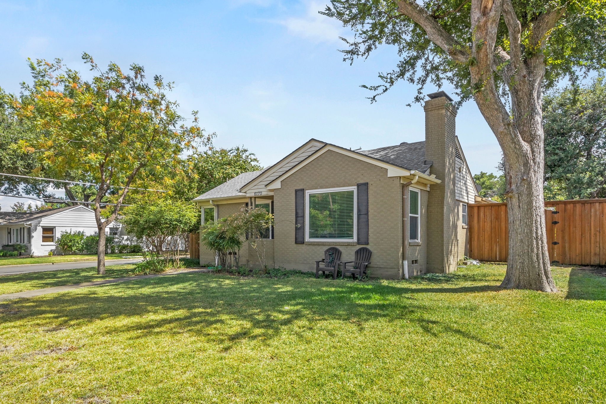 6170 Ravendale Lane