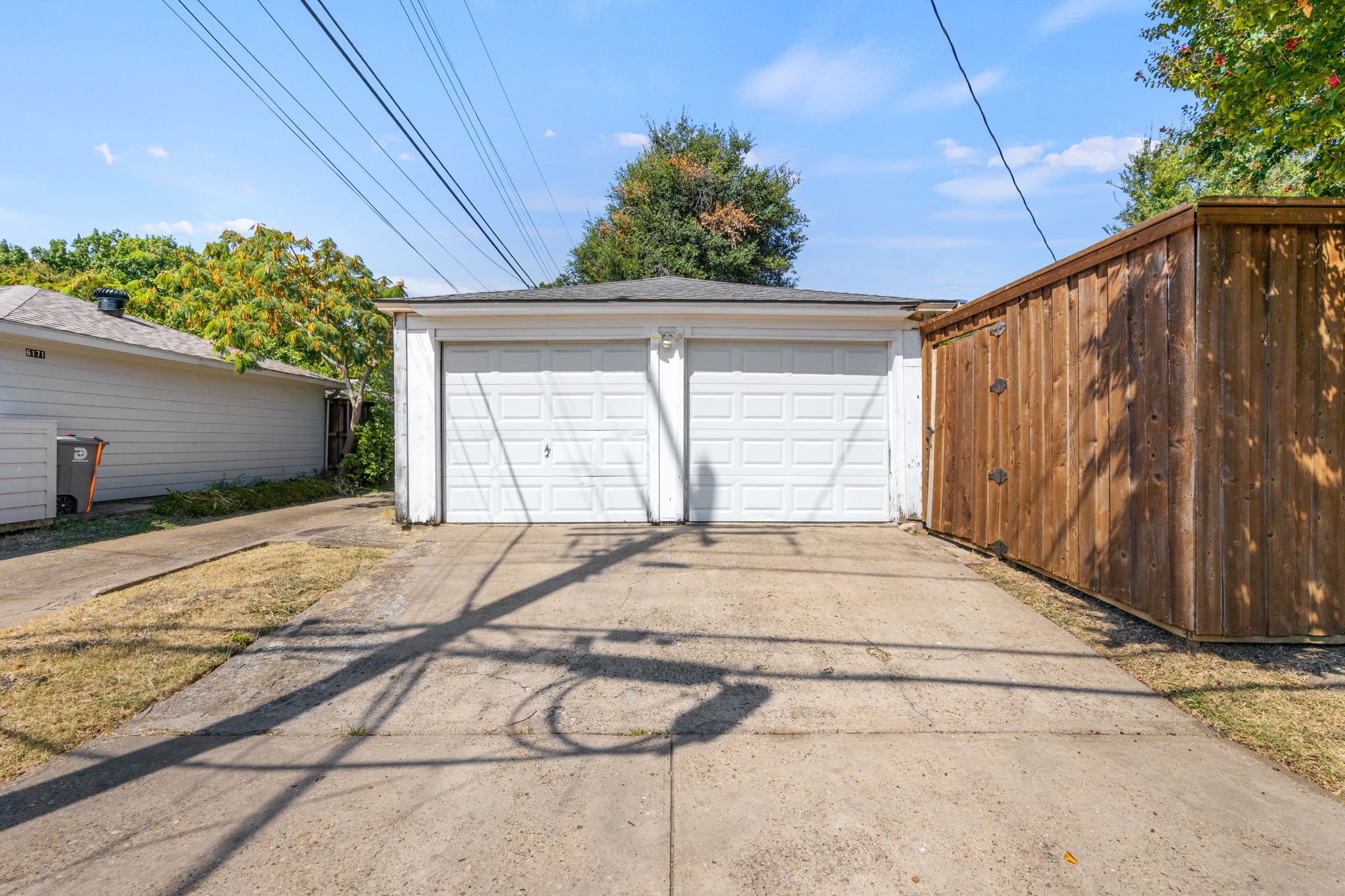 6170 Ravendale Lane