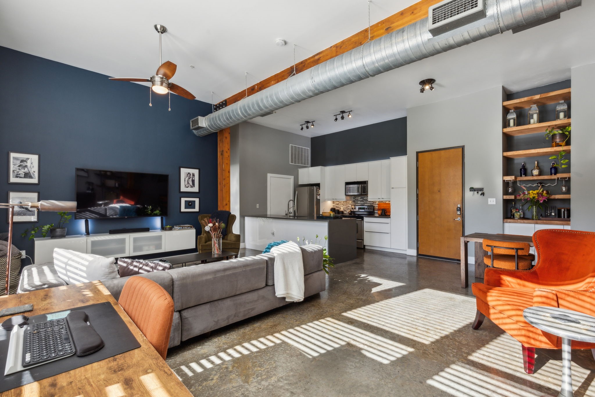 2502 Live Oak Street 208
