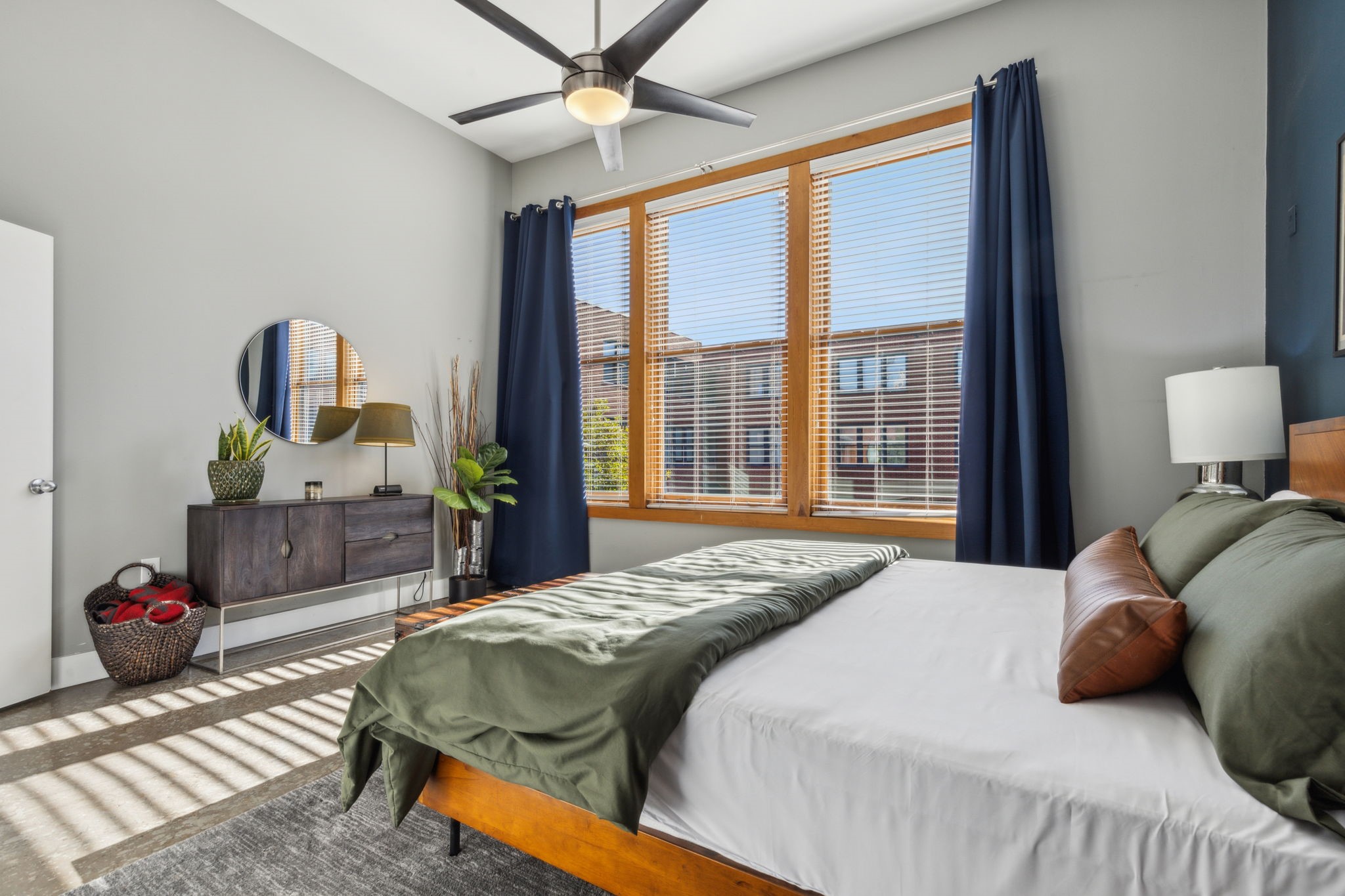 2502 Live Oak Street 208