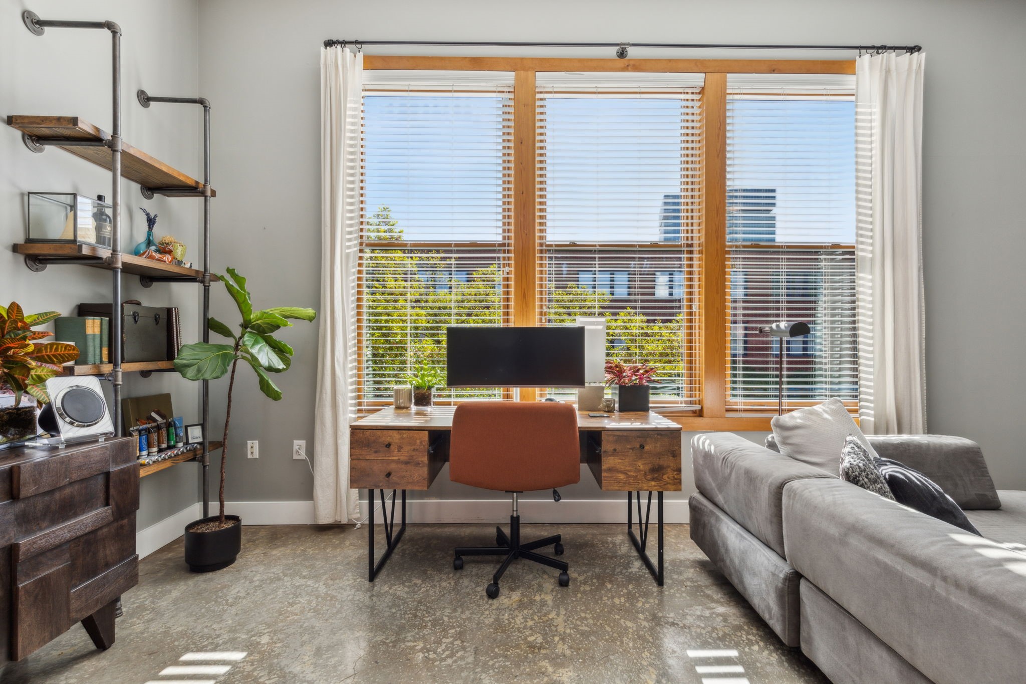 2502 Live Oak Street 208