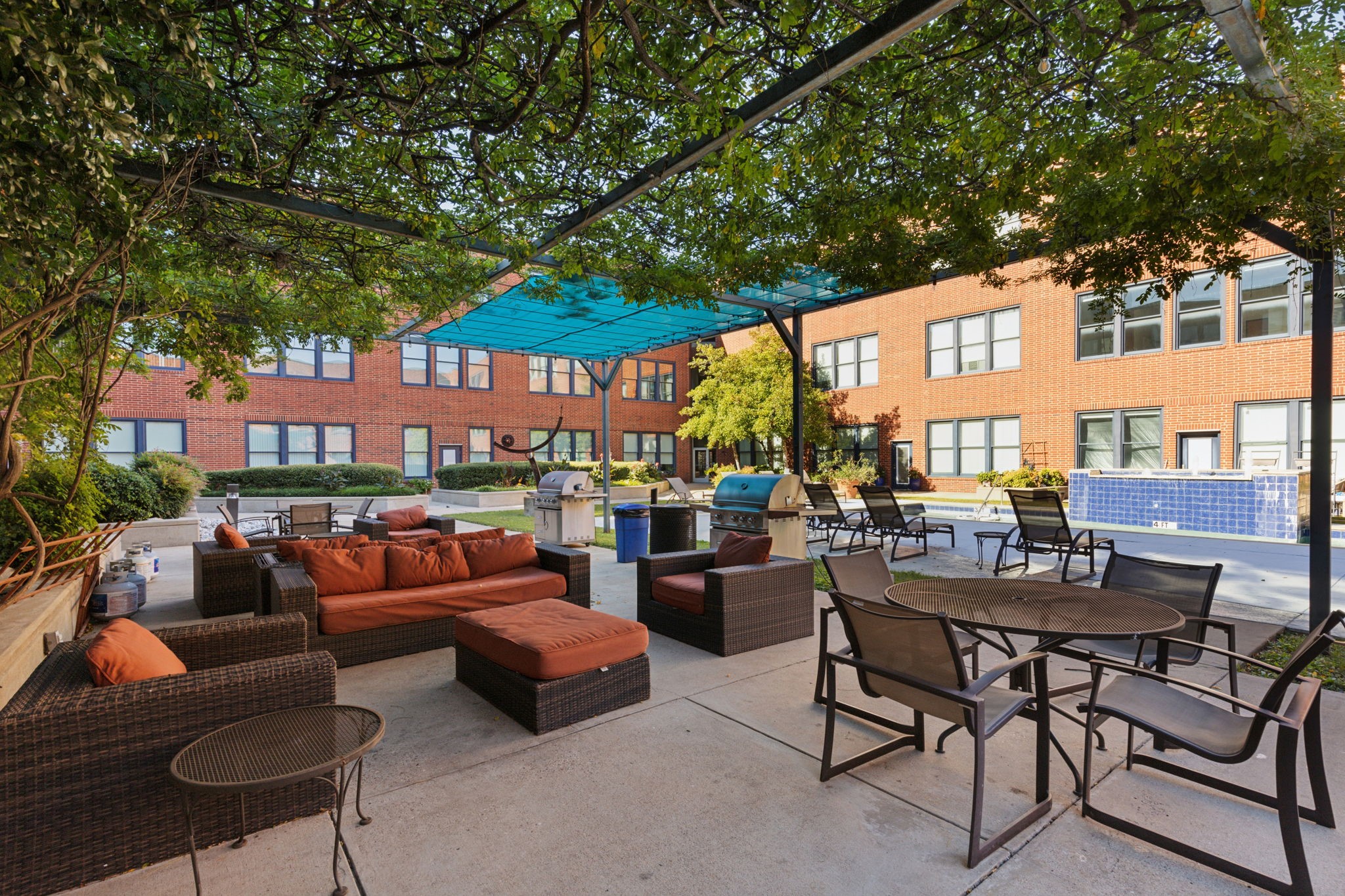 2502 Live Oak Street 208