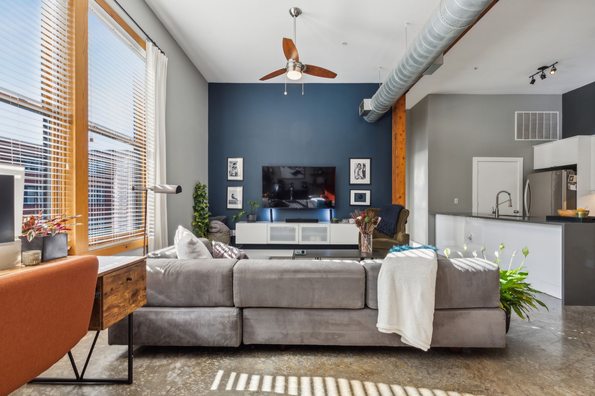 2502 Live Oak Street 208