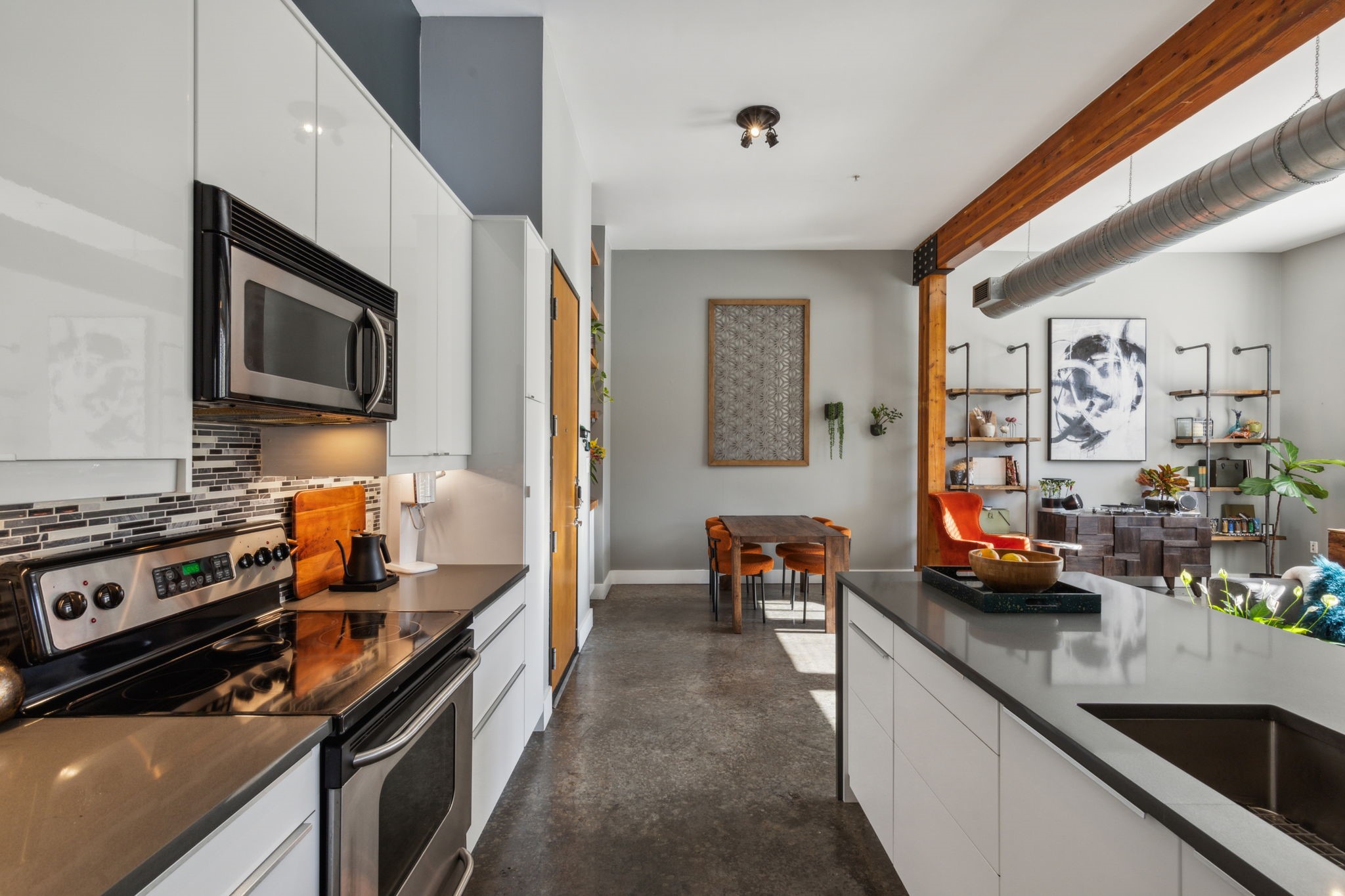 2502 Live Oak Street 208