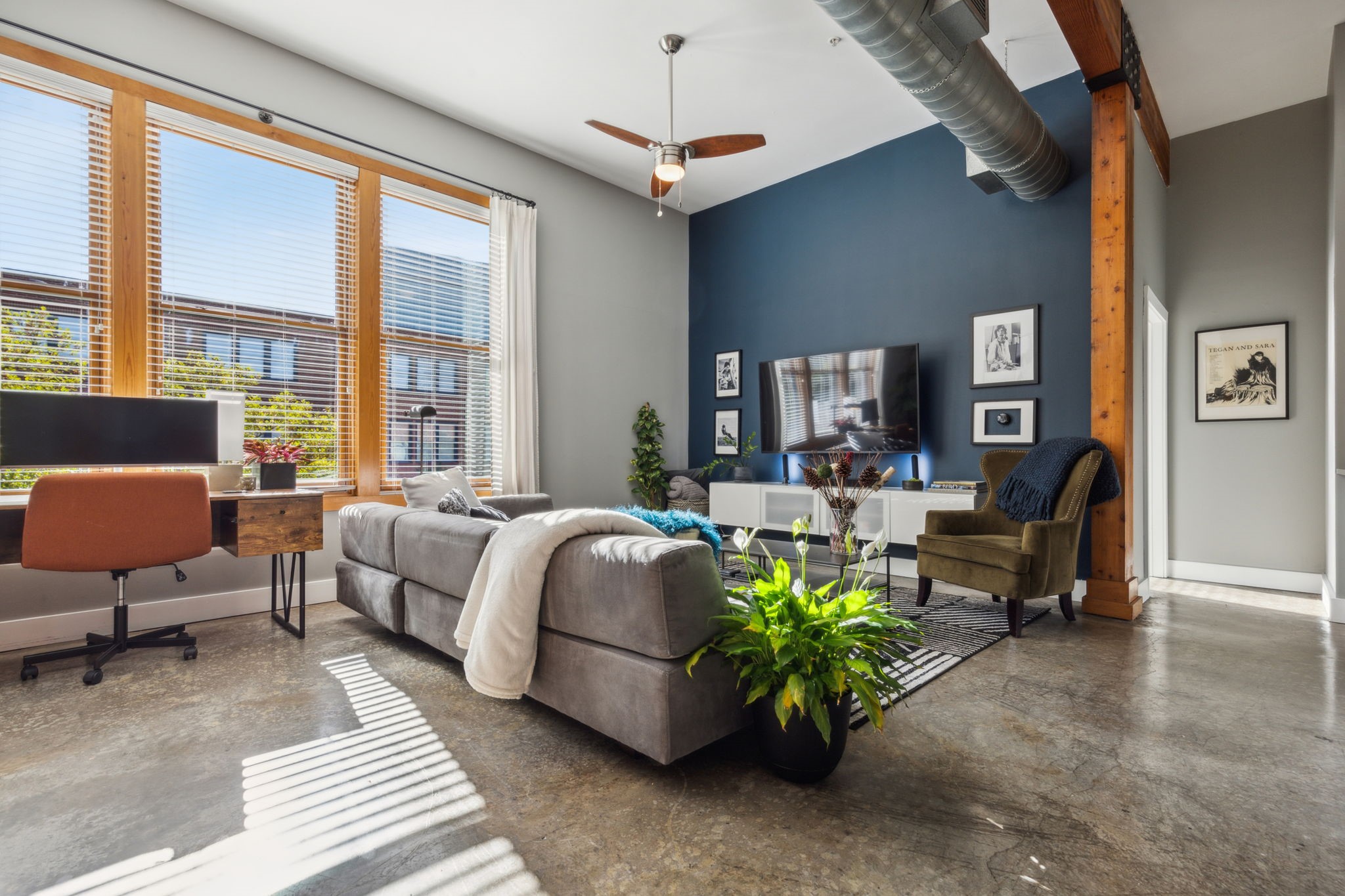 2502 Live Oak Street 208