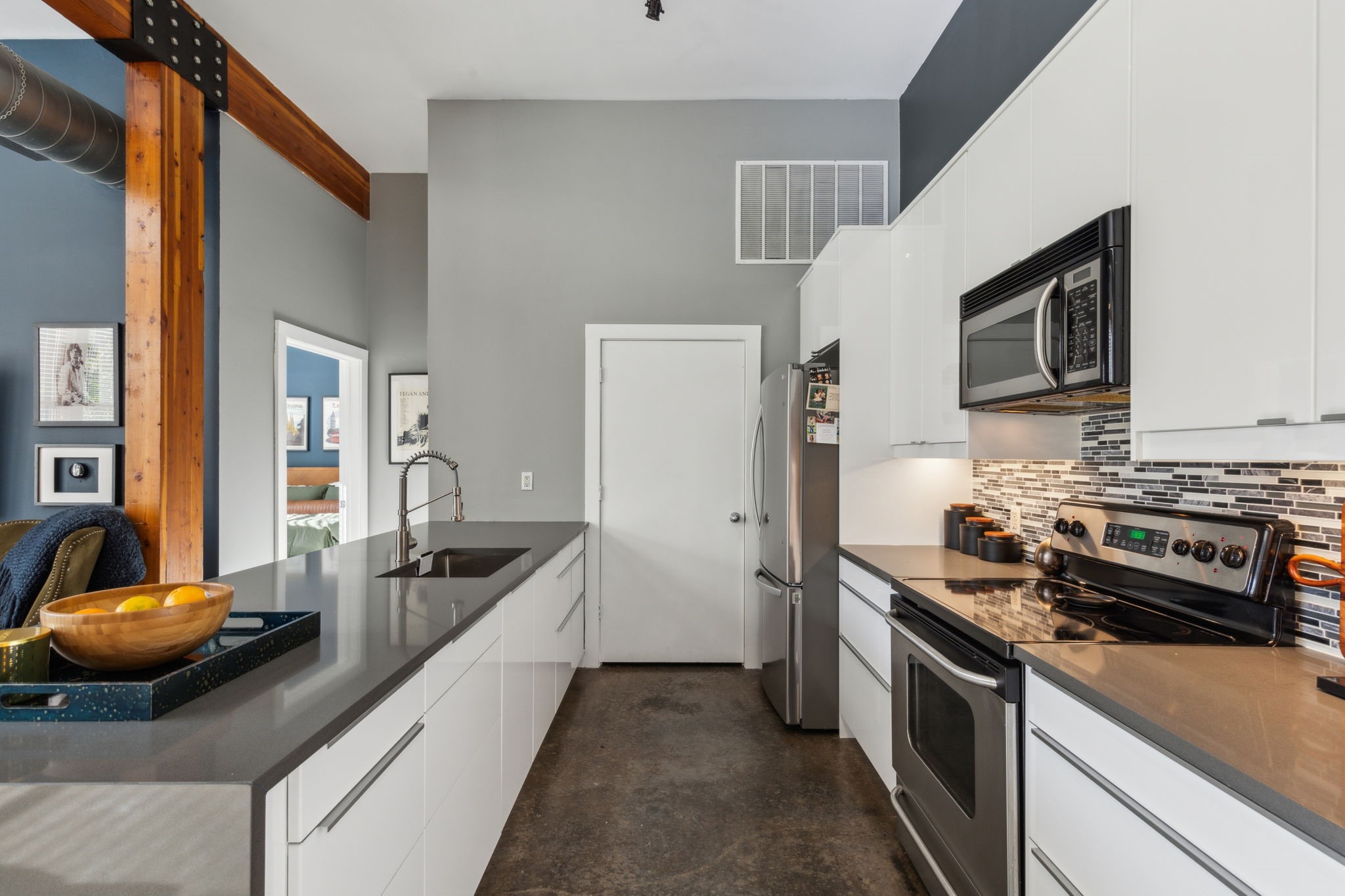 2502 Live Oak Street 208