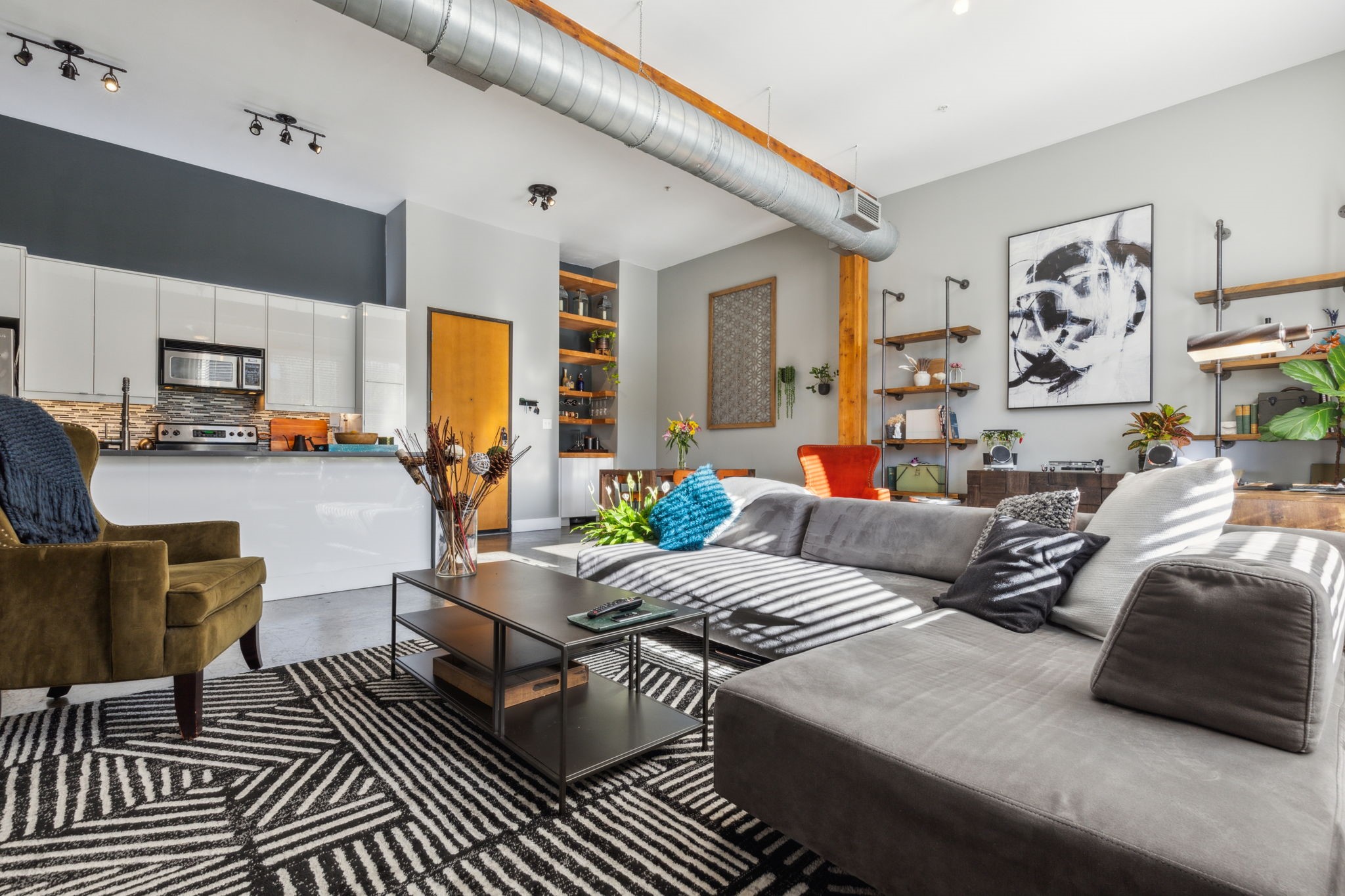 2502 Live Oak Street 208