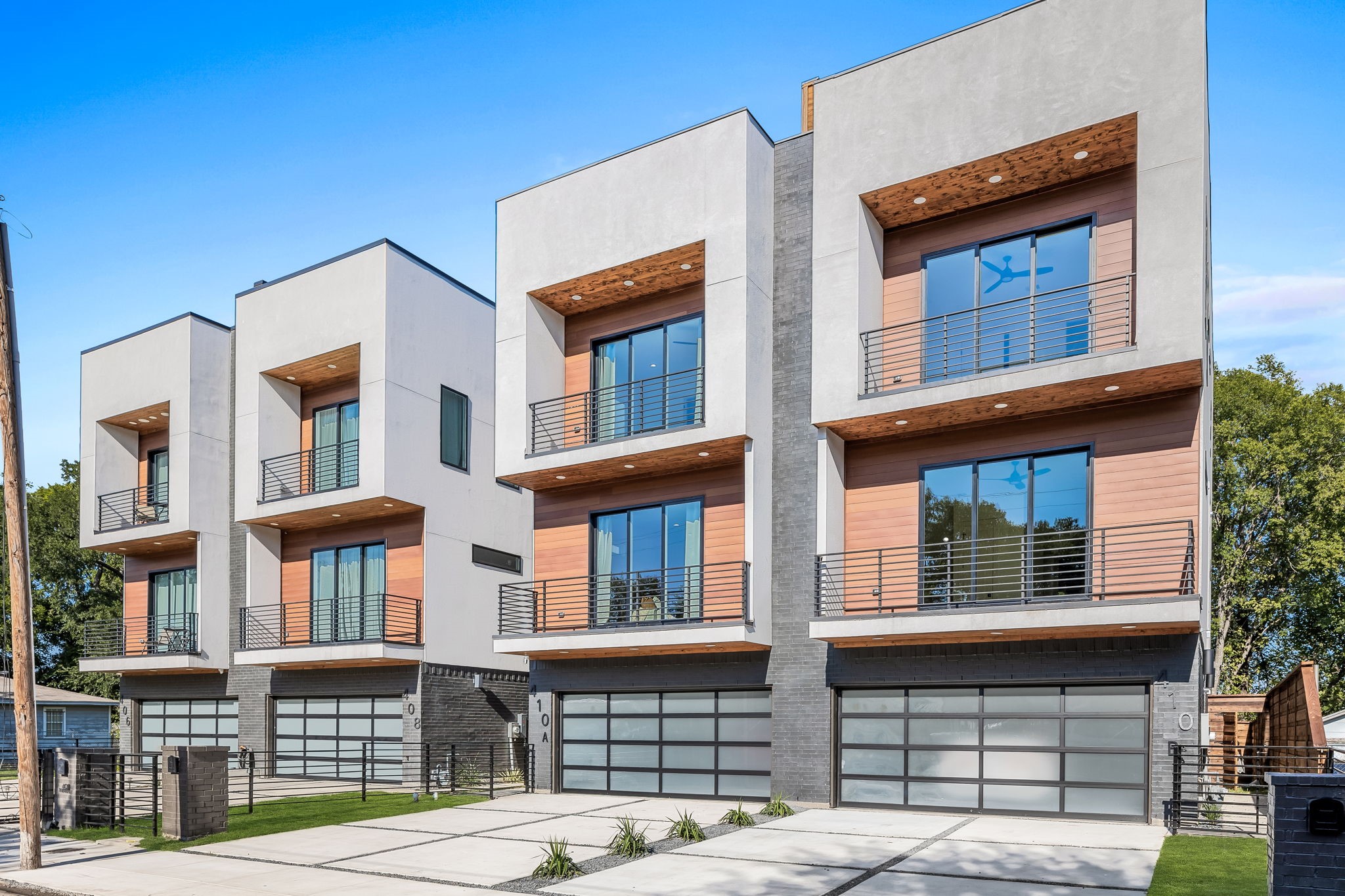 410 Avenue L