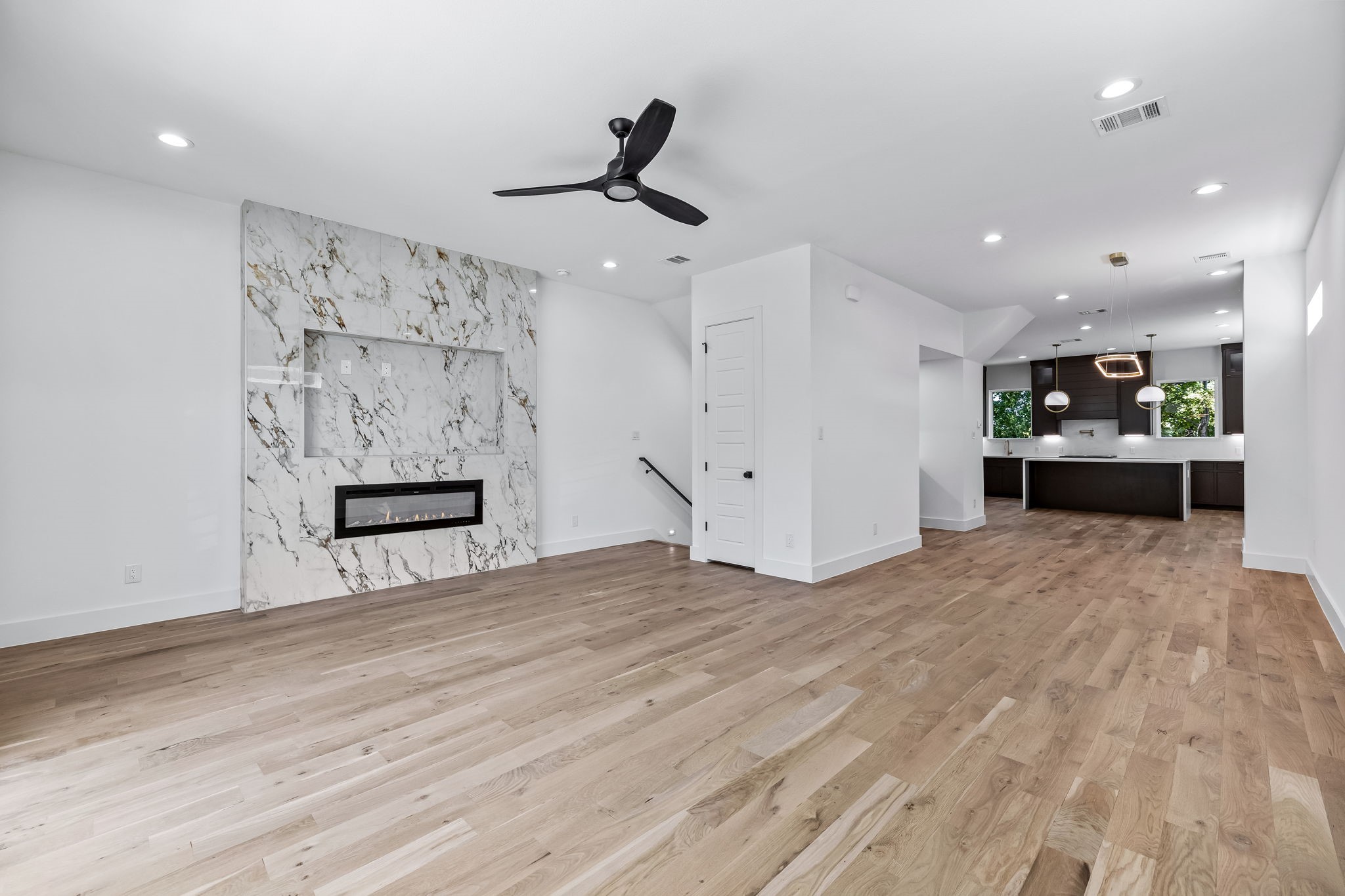 410 Avenue L