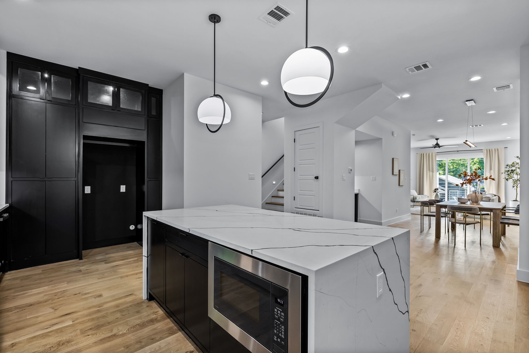 410 Avenue L