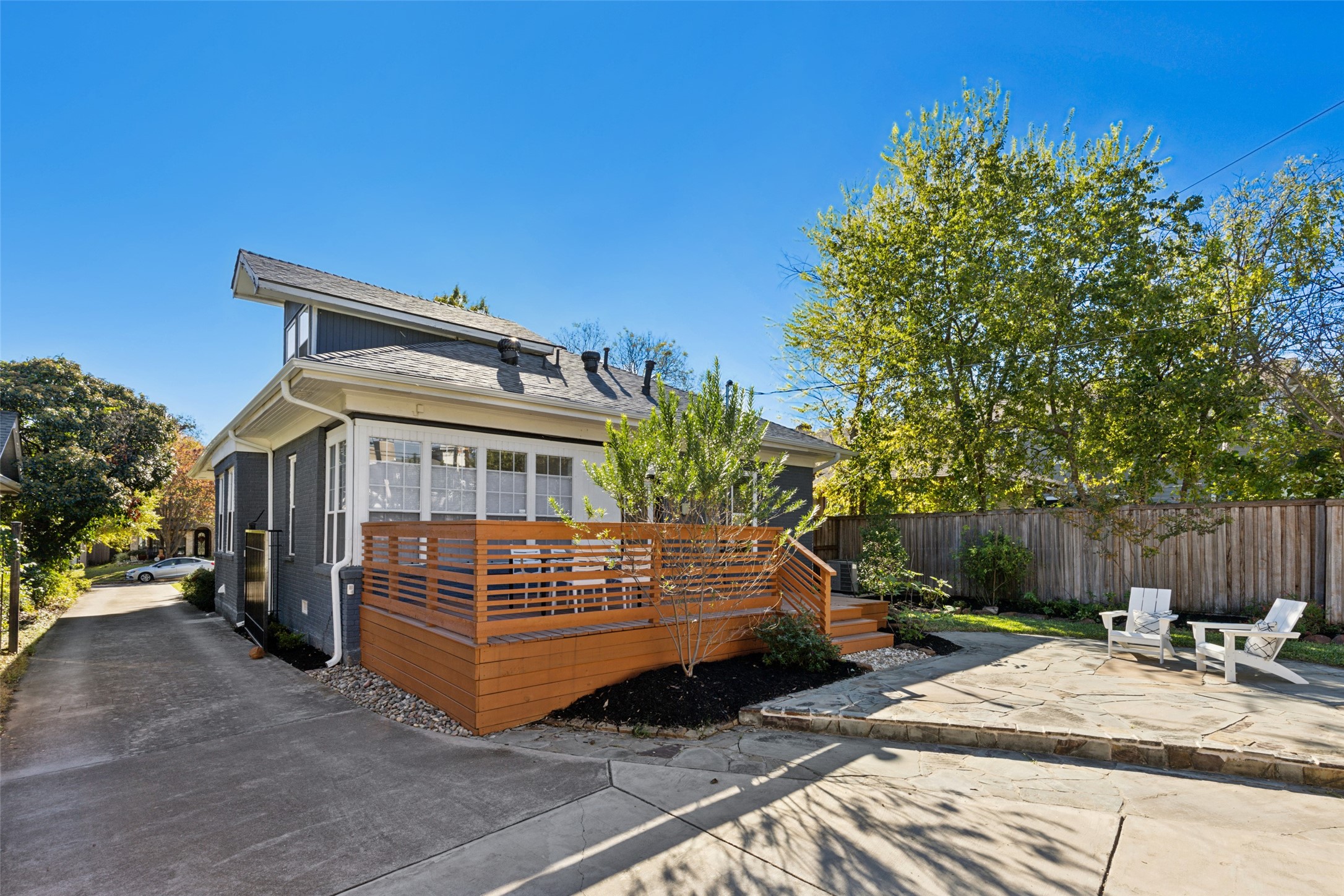 6009 Palo Pinto Avenue