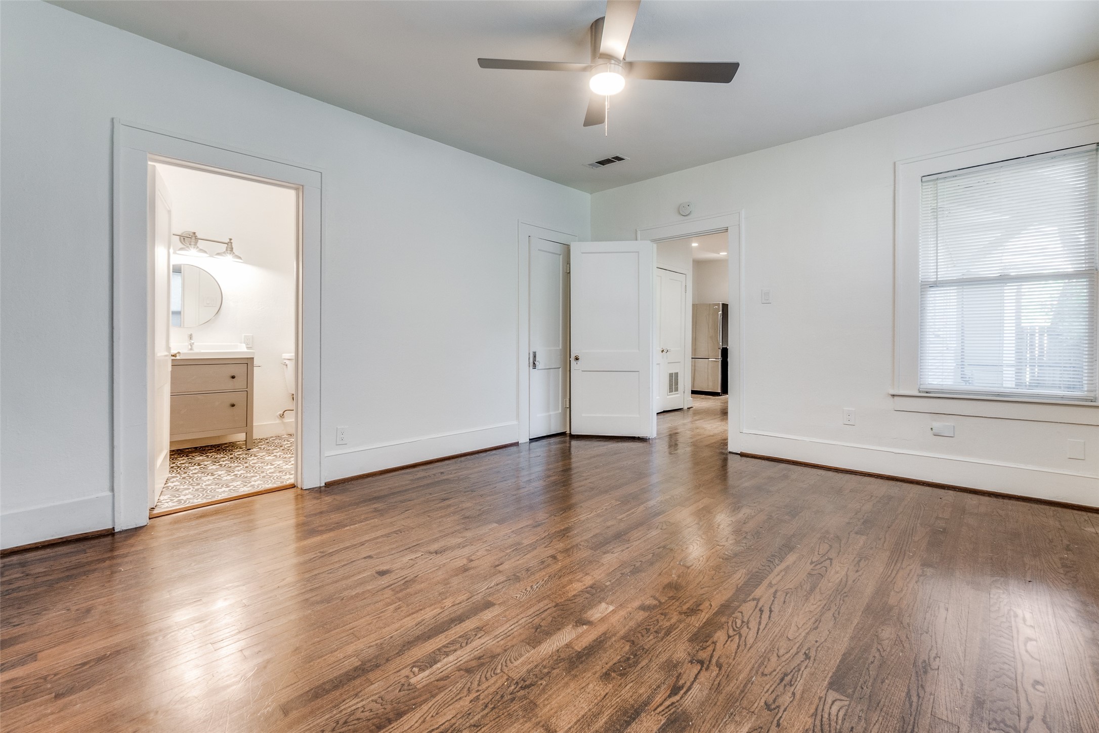 732 N Windomere Avenue