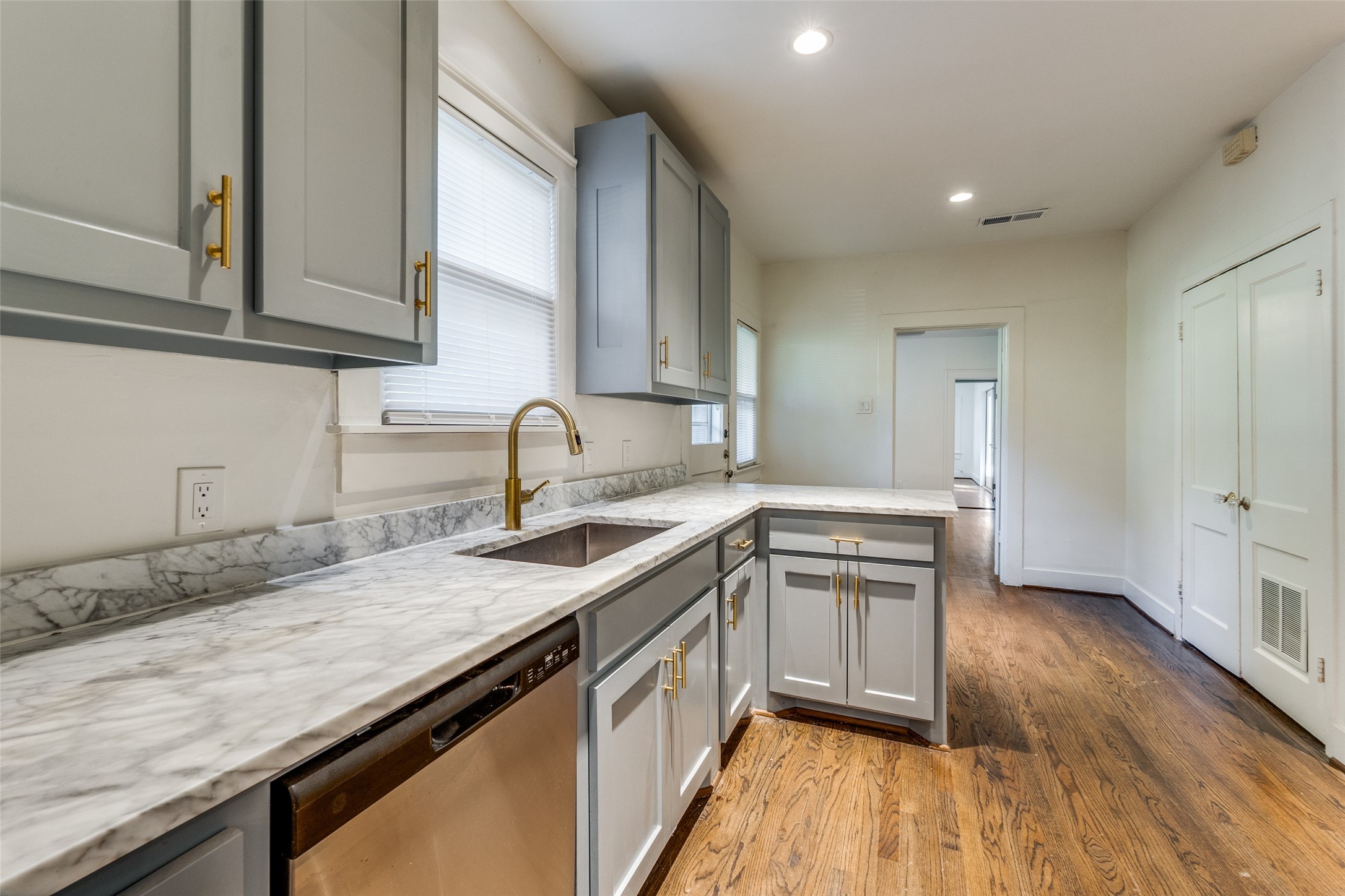 732 N Windomere Avenue