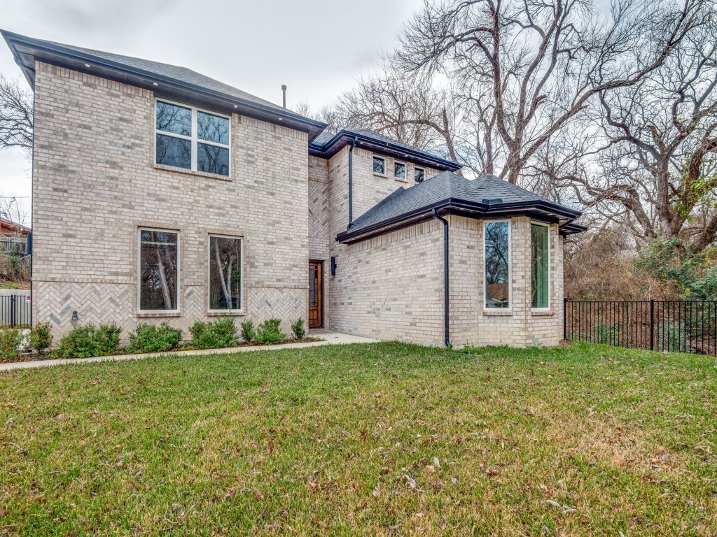 974 Woodacre Drive