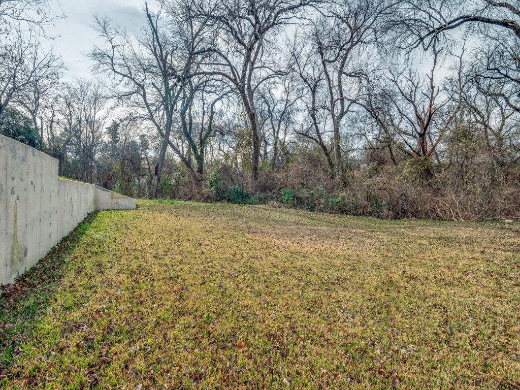 974 Woodacre Drive