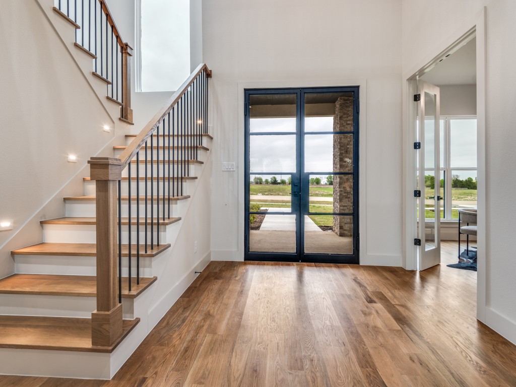 455 Whispering Way