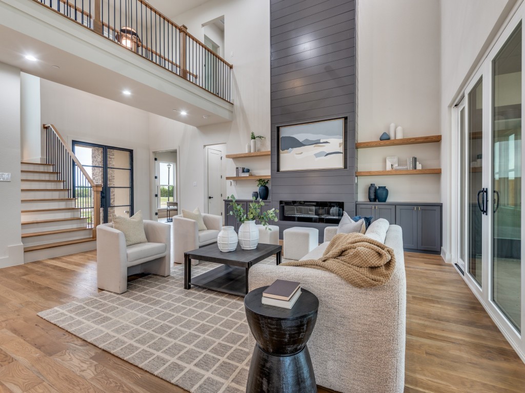 455 Whispering Way