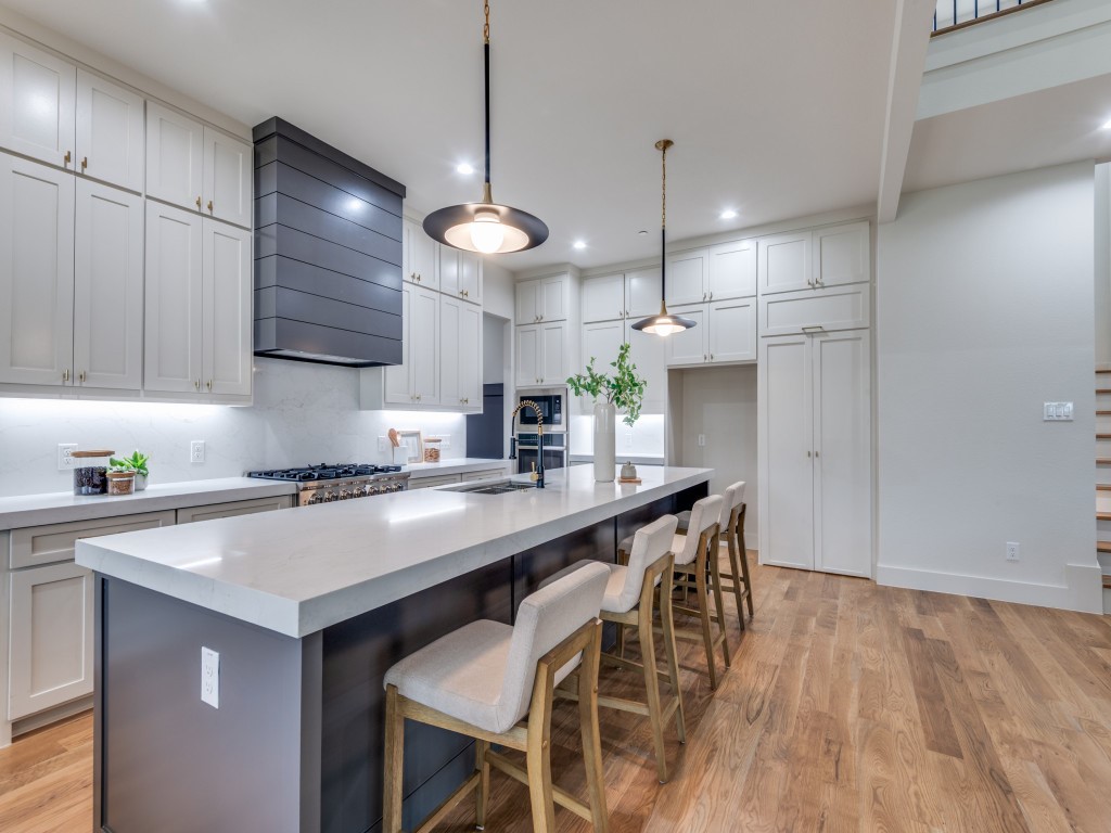 455 Whispering Way