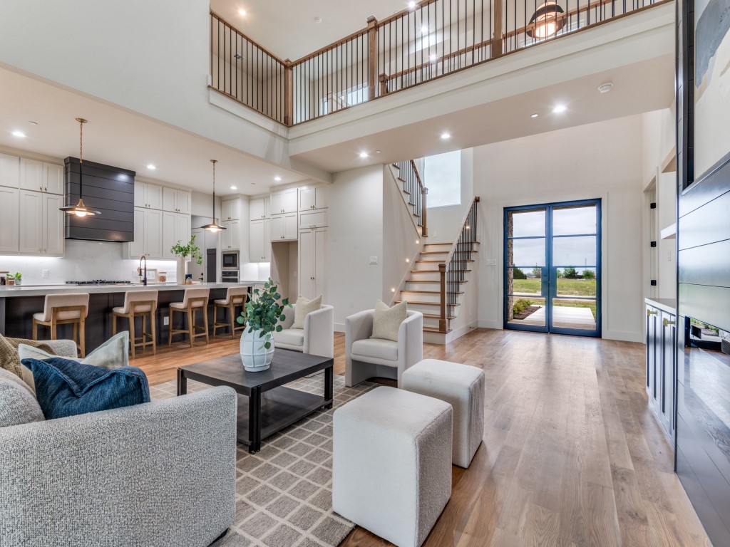 455 Whispering Way