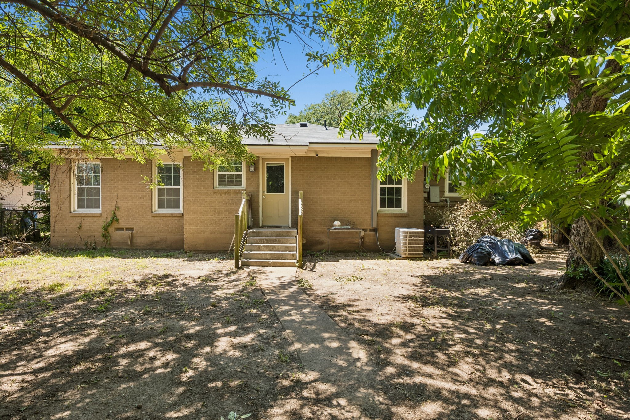3228 E Perryton Drive
