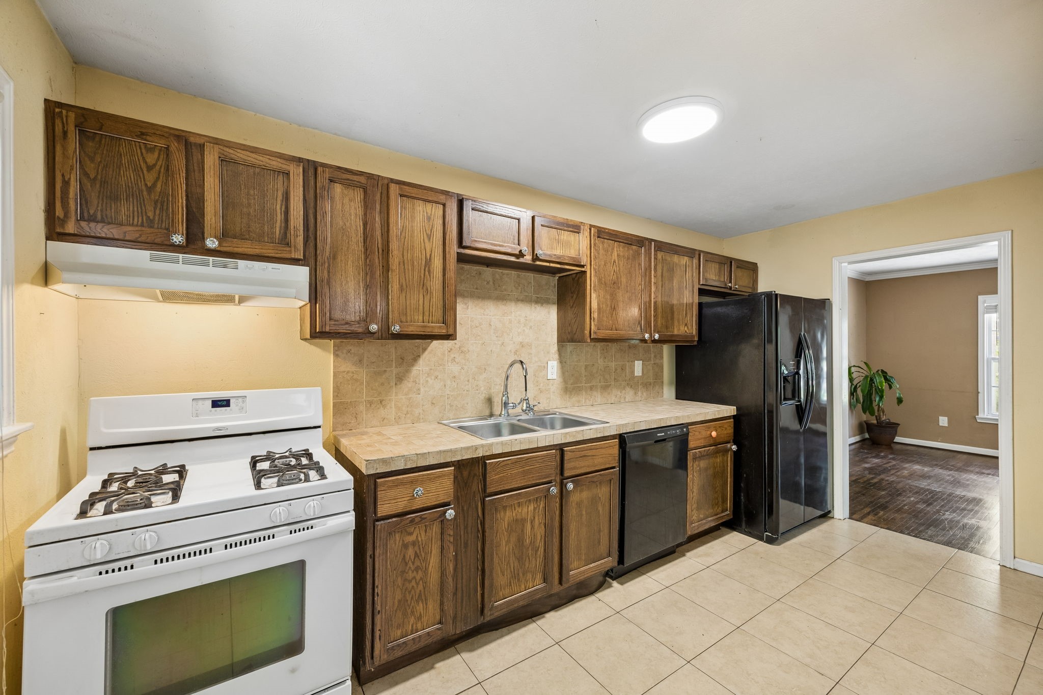 3228 E Perryton Drive