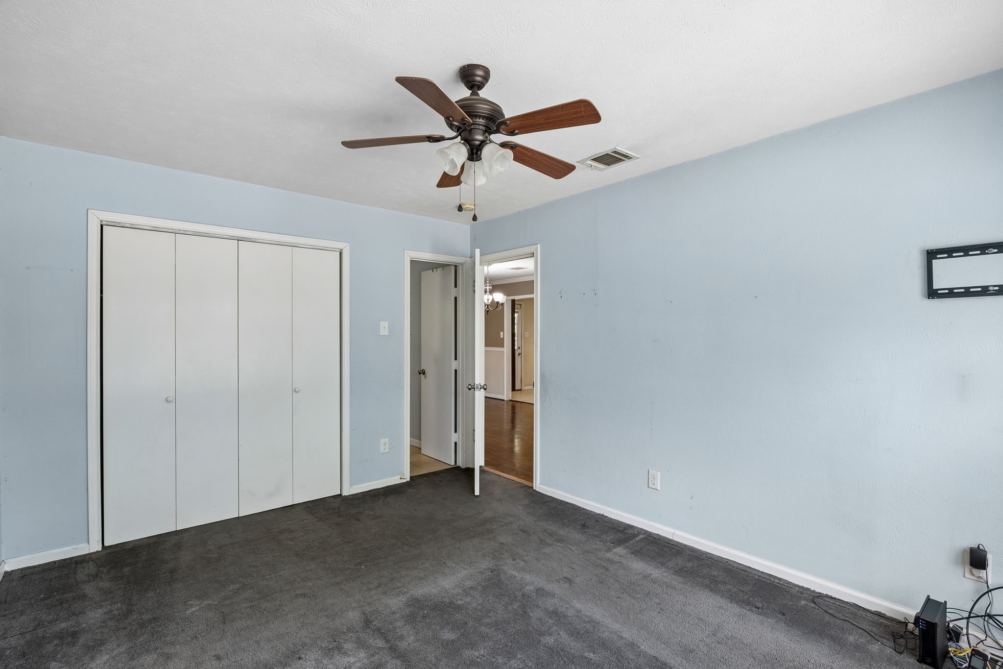 3228 E Perryton Drive