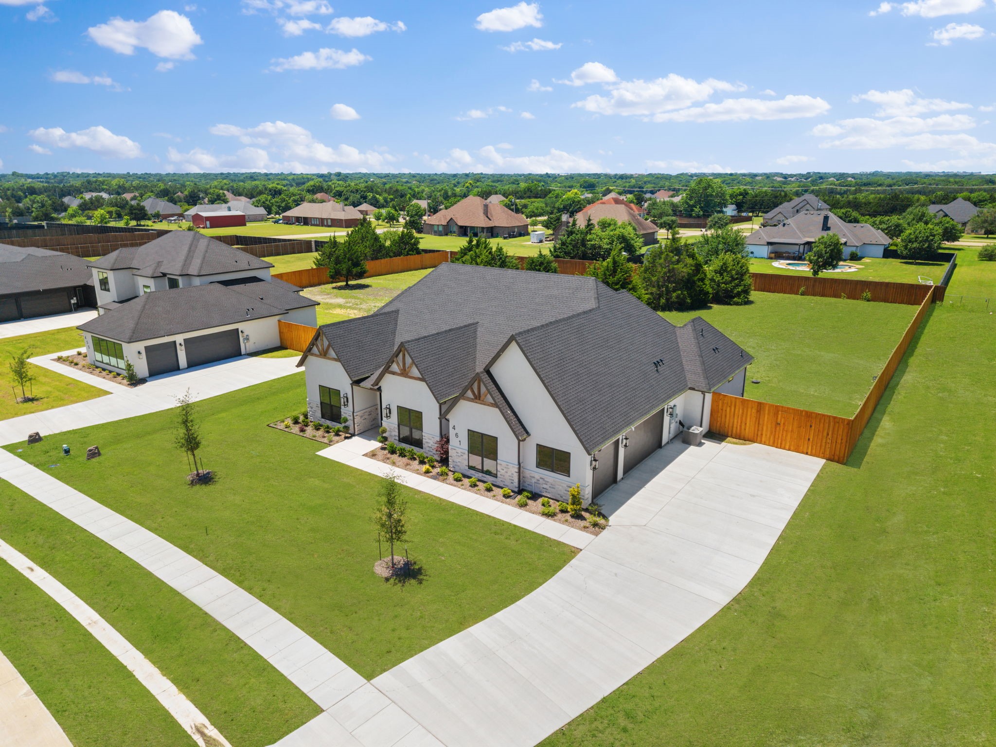 461 Whispering Way