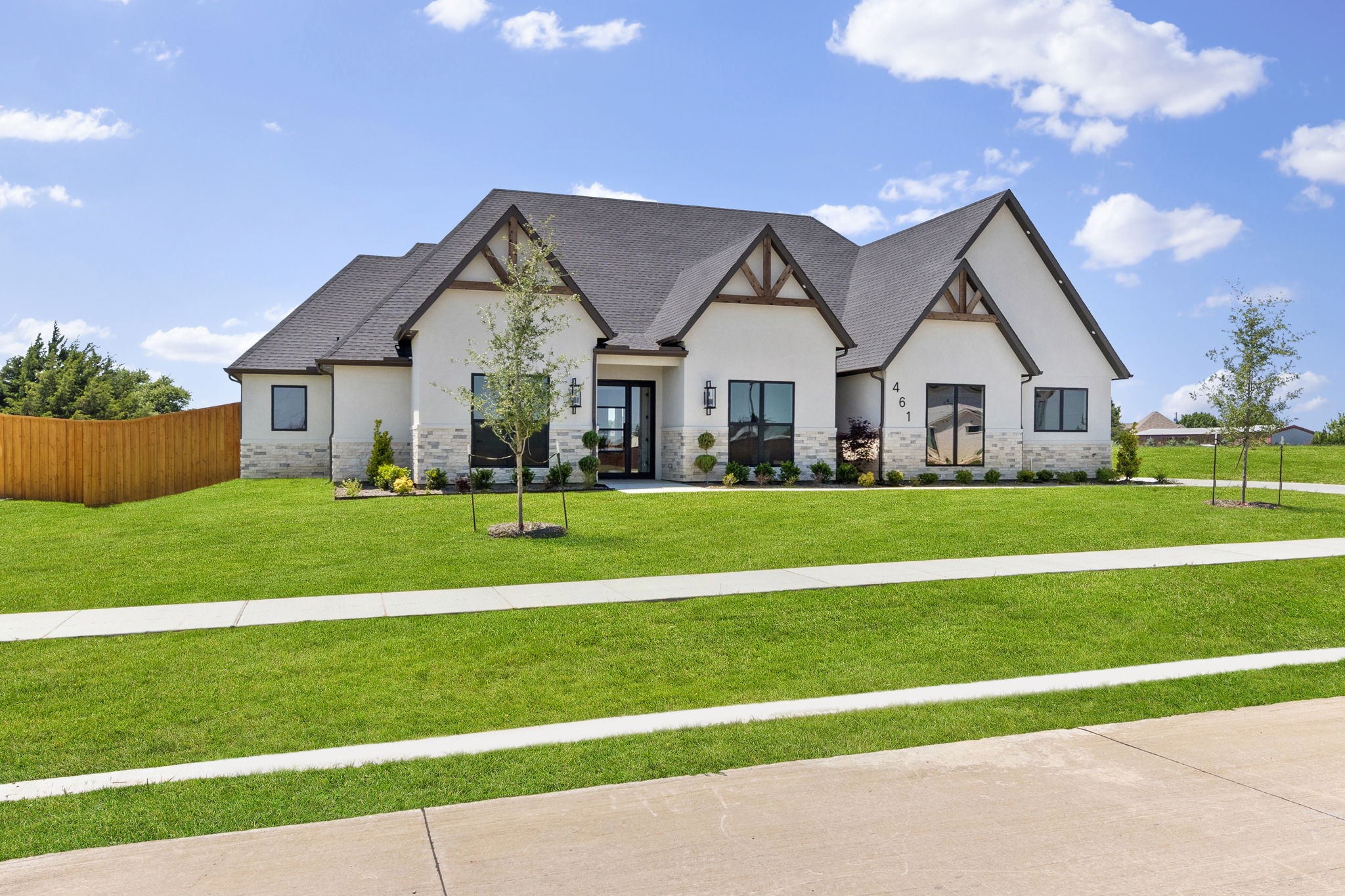 461 Whispering Way