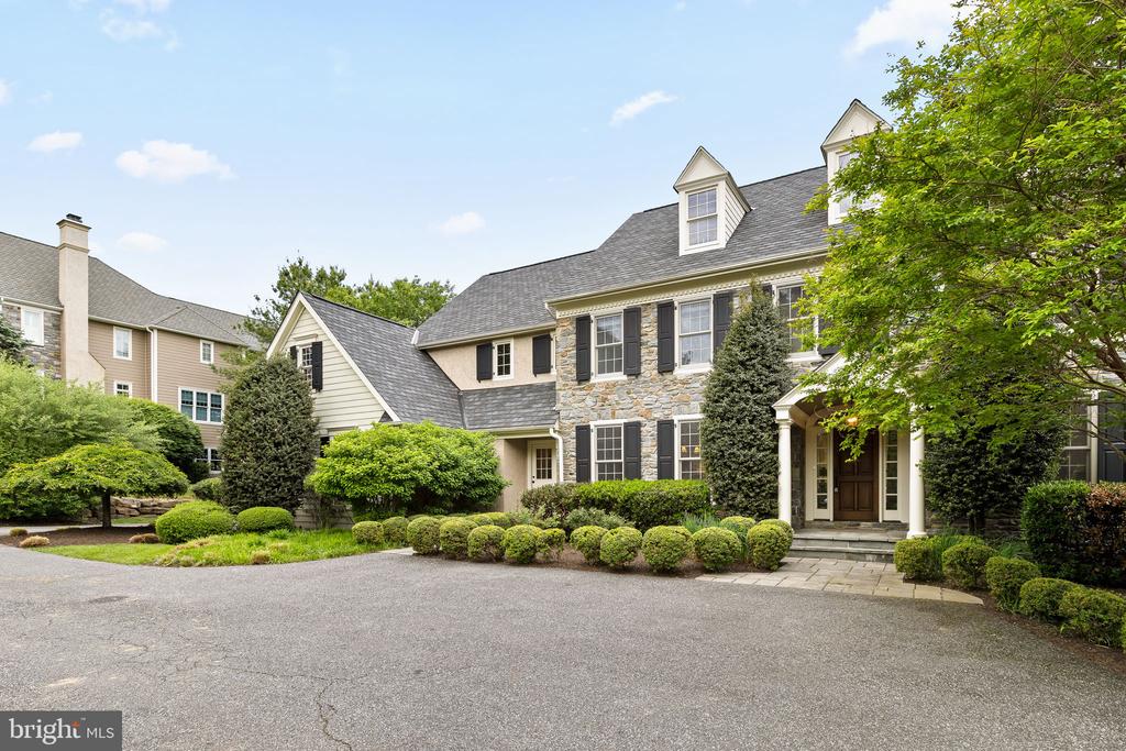100 WATER MILL LANE