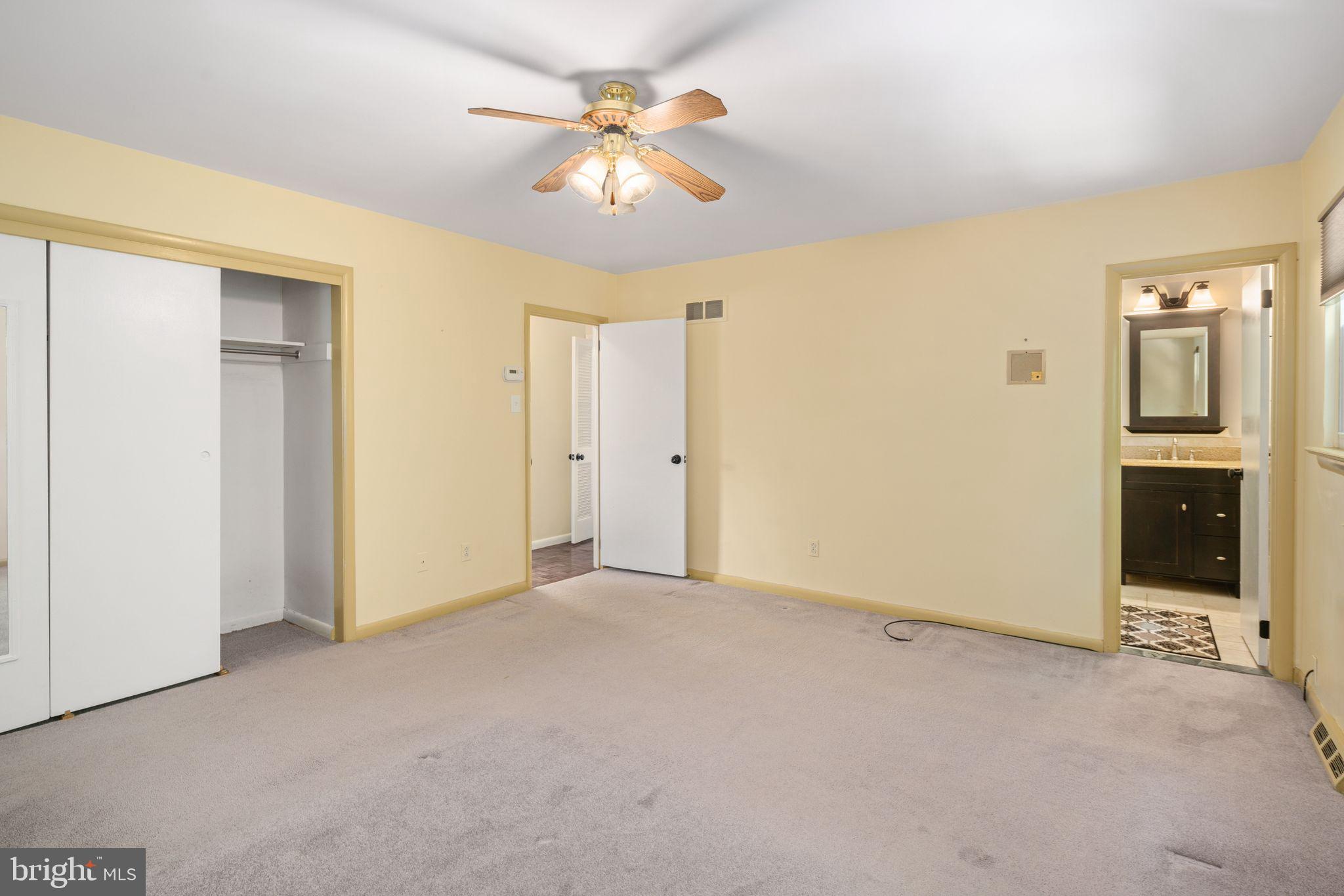 8121 Hammond Rd