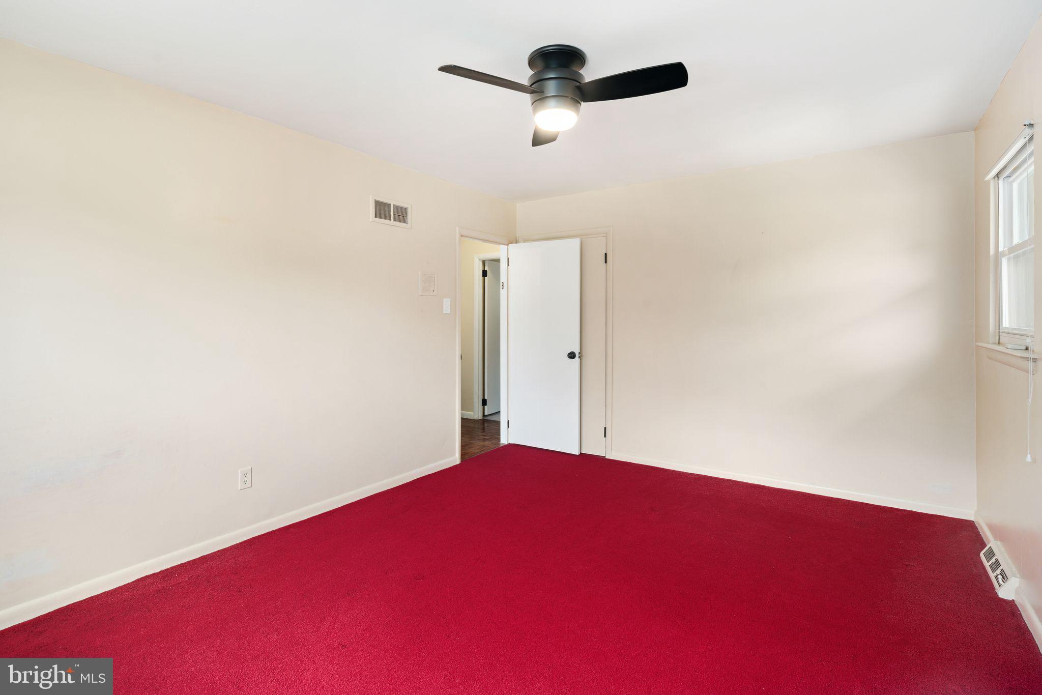 8121 Hammond Rd