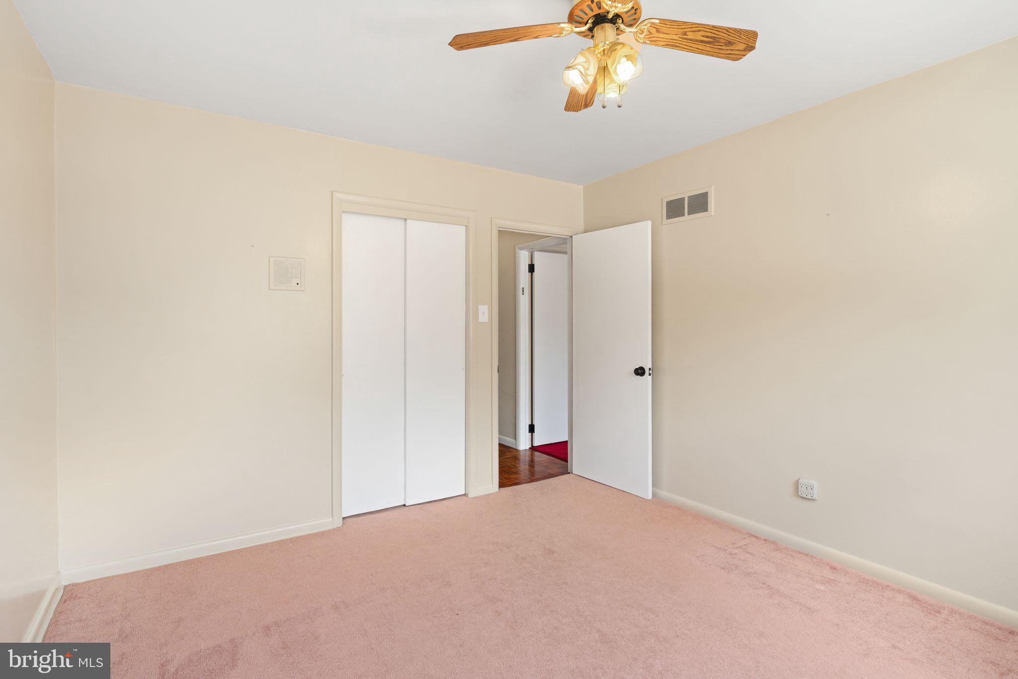 8121 Hammond Rd