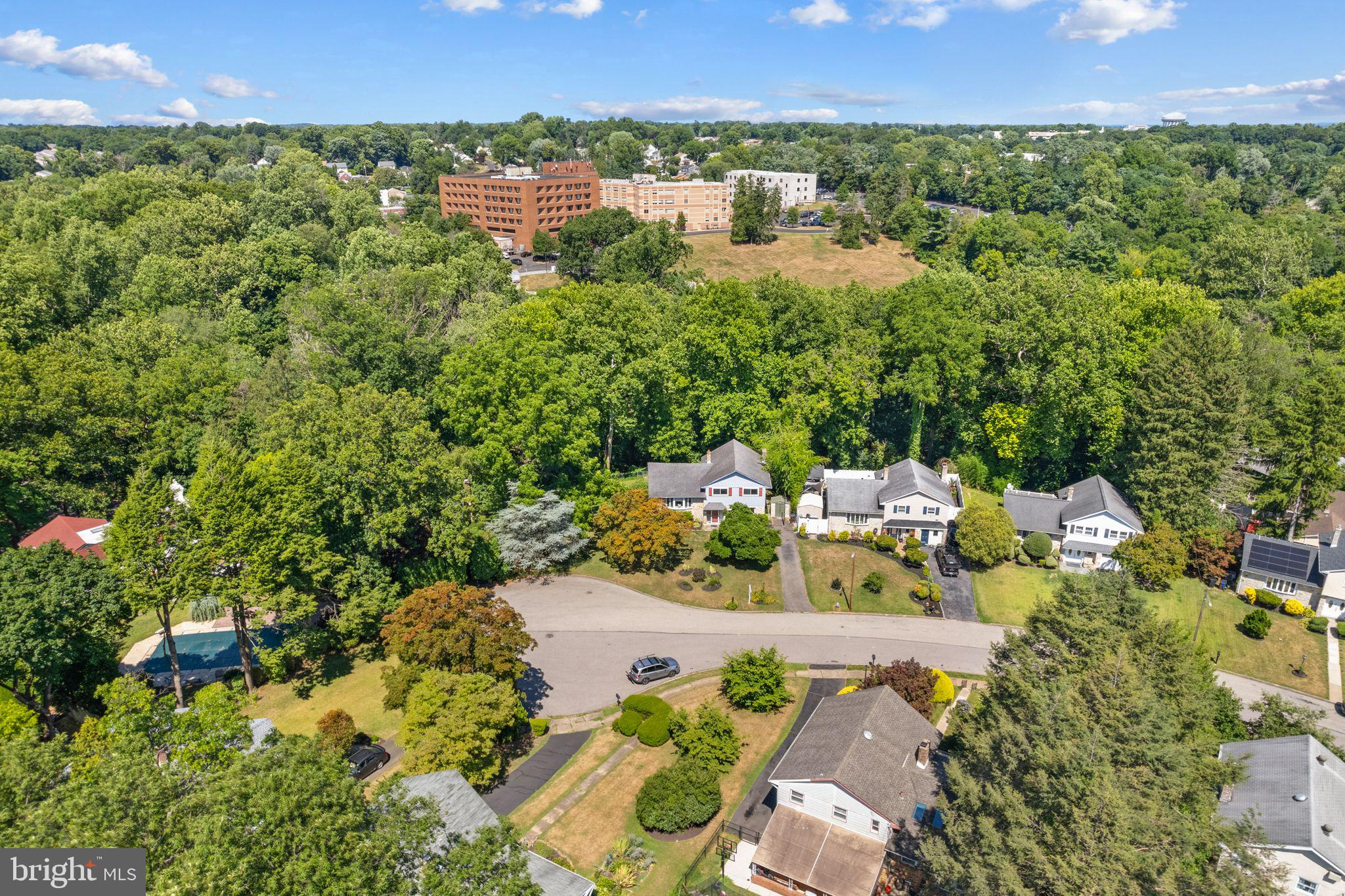 8121 Hammond Rd