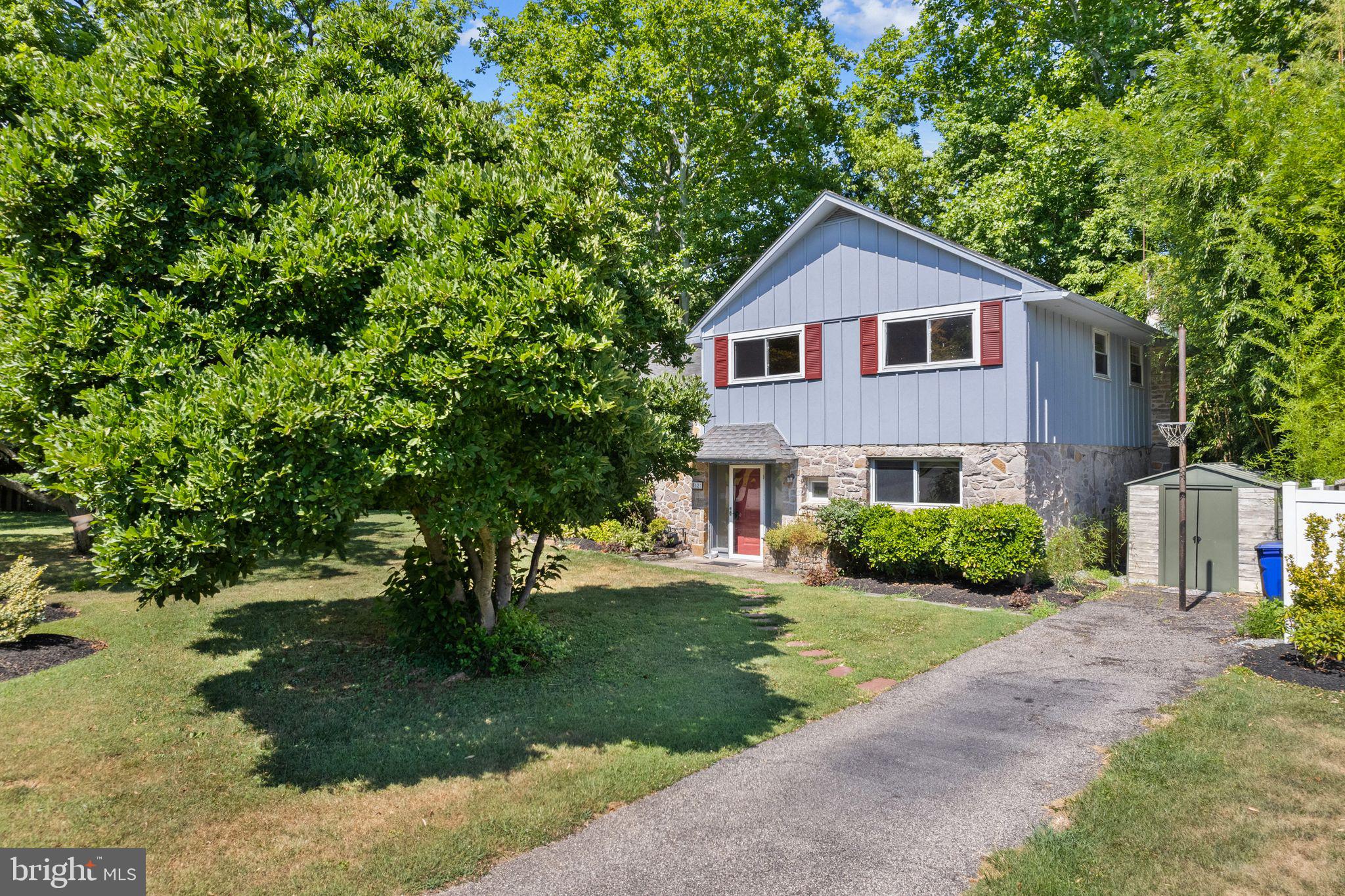 8121 Hammond Rd