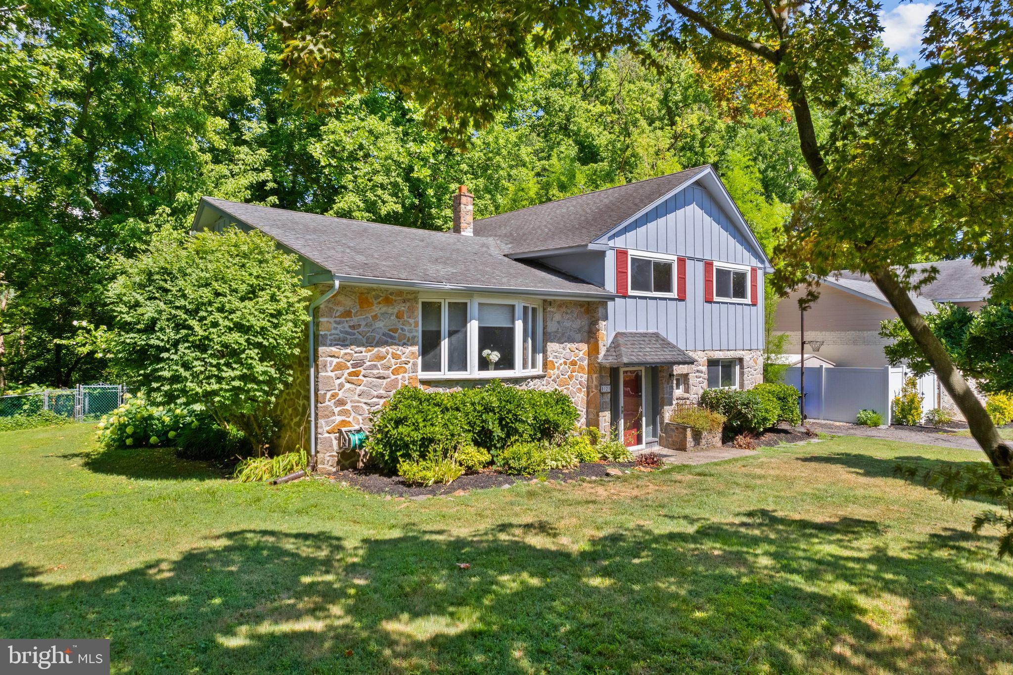 8121 Hammond Rd