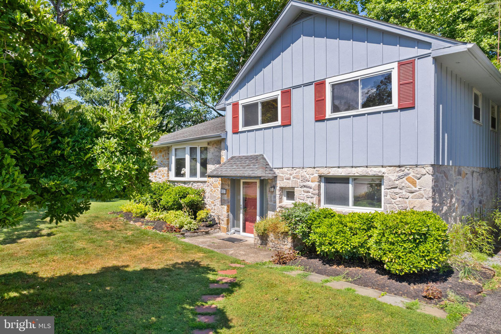 8121 Hammond Rd