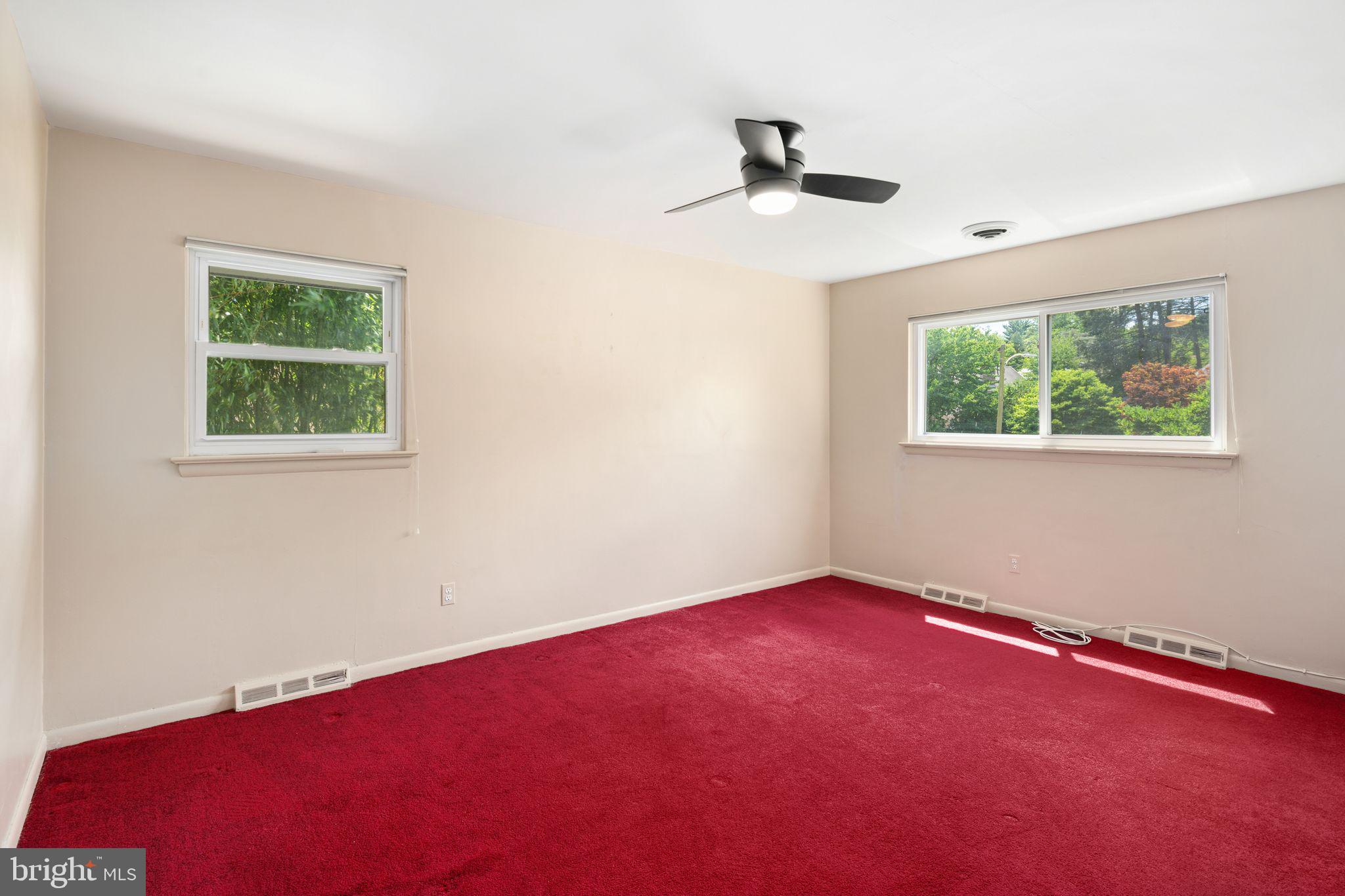 8121 Hammond Rd